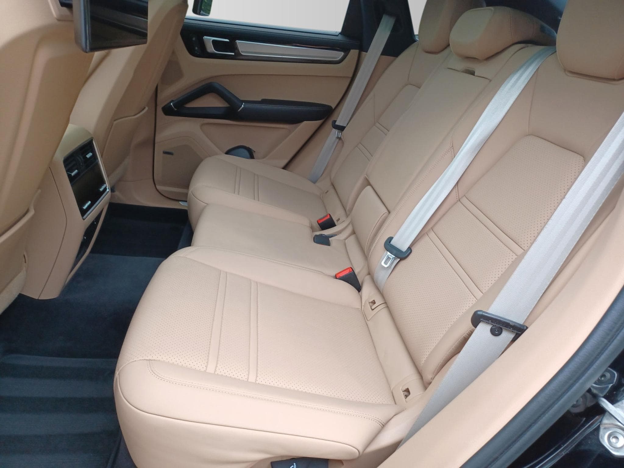Porsche Cayenne E-Hybrid Coupé Platinum Edition (2023) - Foto 14