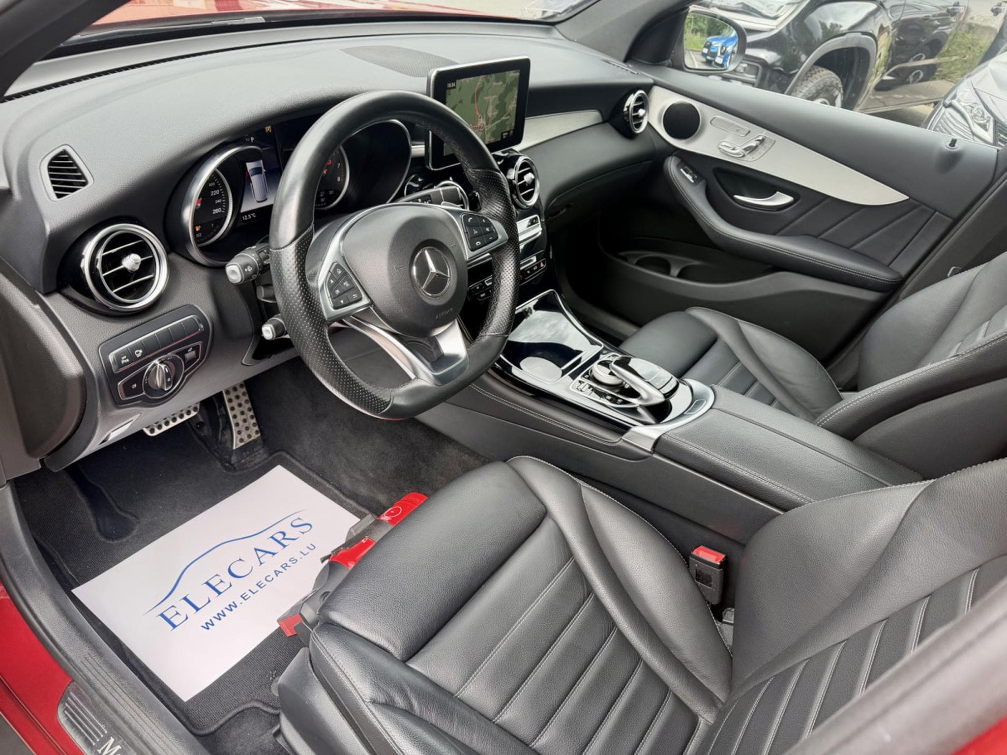 Mercedes GLC 250 4Matic AMG Line PANO/360°/MEMORY/20" (2018) - Photo 7