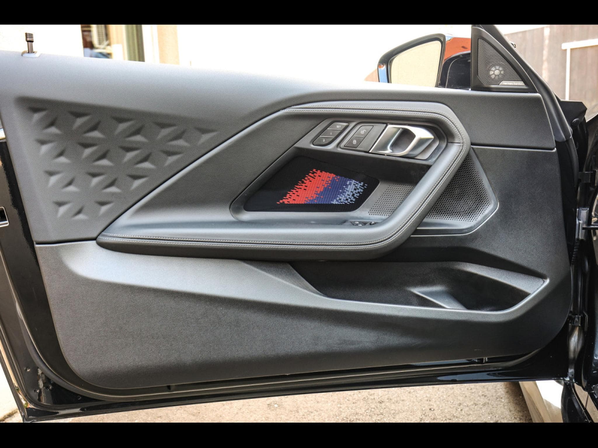 BMW M2 COUPE (G87) - BLACK SAPPHIRE METALLIC (2024) - Photo 9