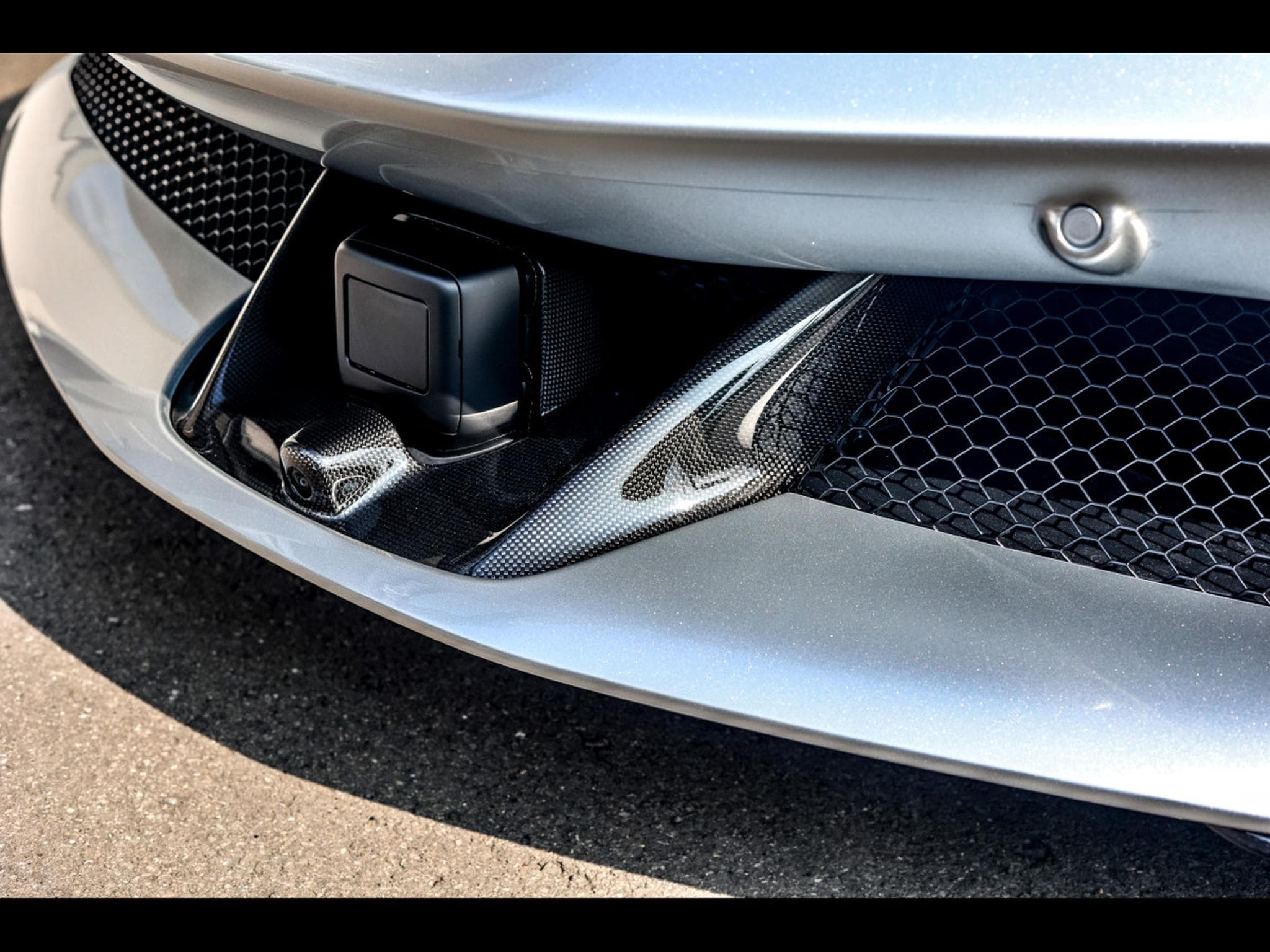 Ferrari SF90 ATELIER (1000 CH) – SANUSILVER X NERO PUROSANGUE – PPF (2025) - Photo 22