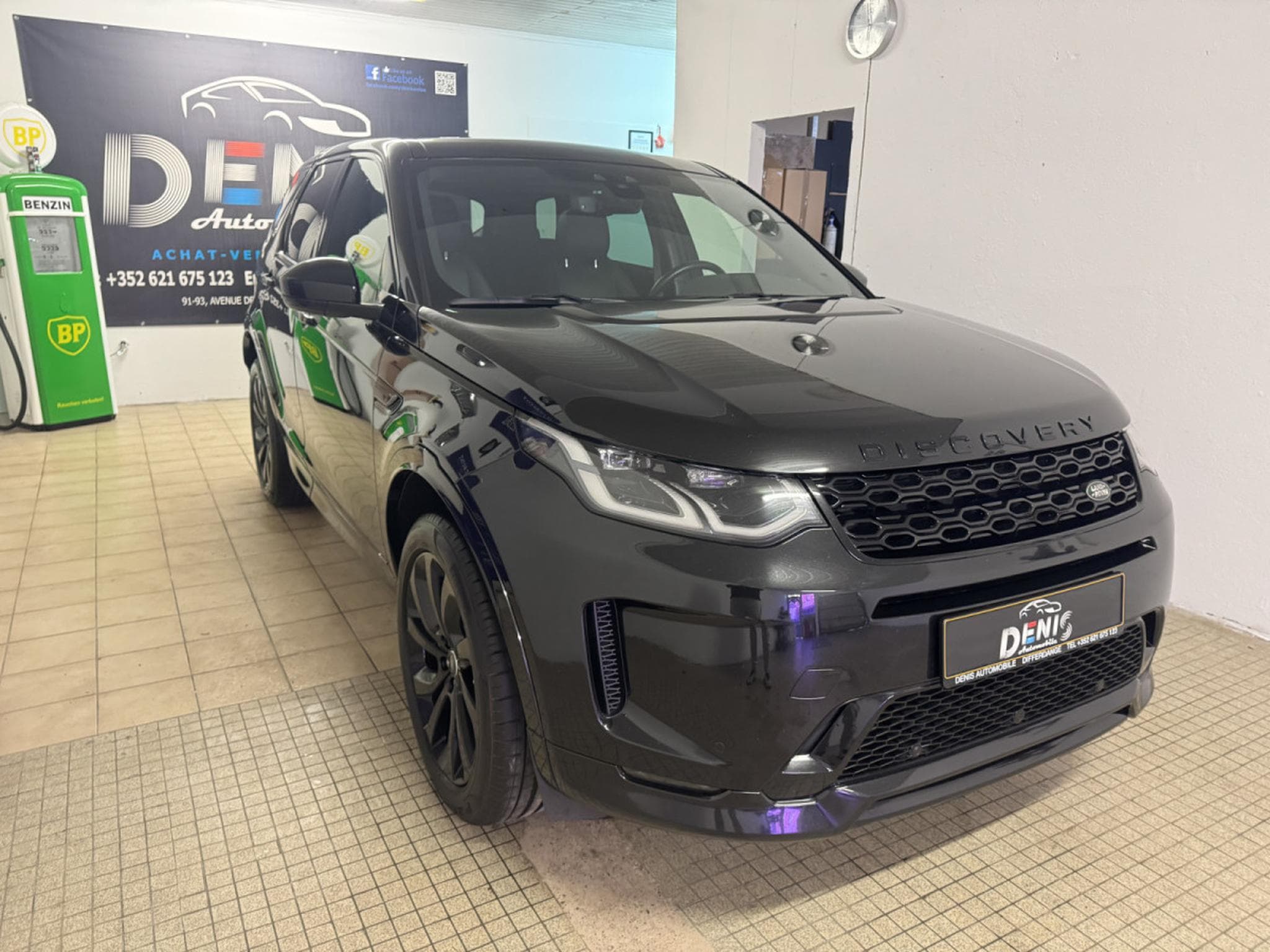 Land-Rover Discovery Sport 2.0D 180Ps Automatik R-Dynamic Black Edition Vol (2019) - Foto 3