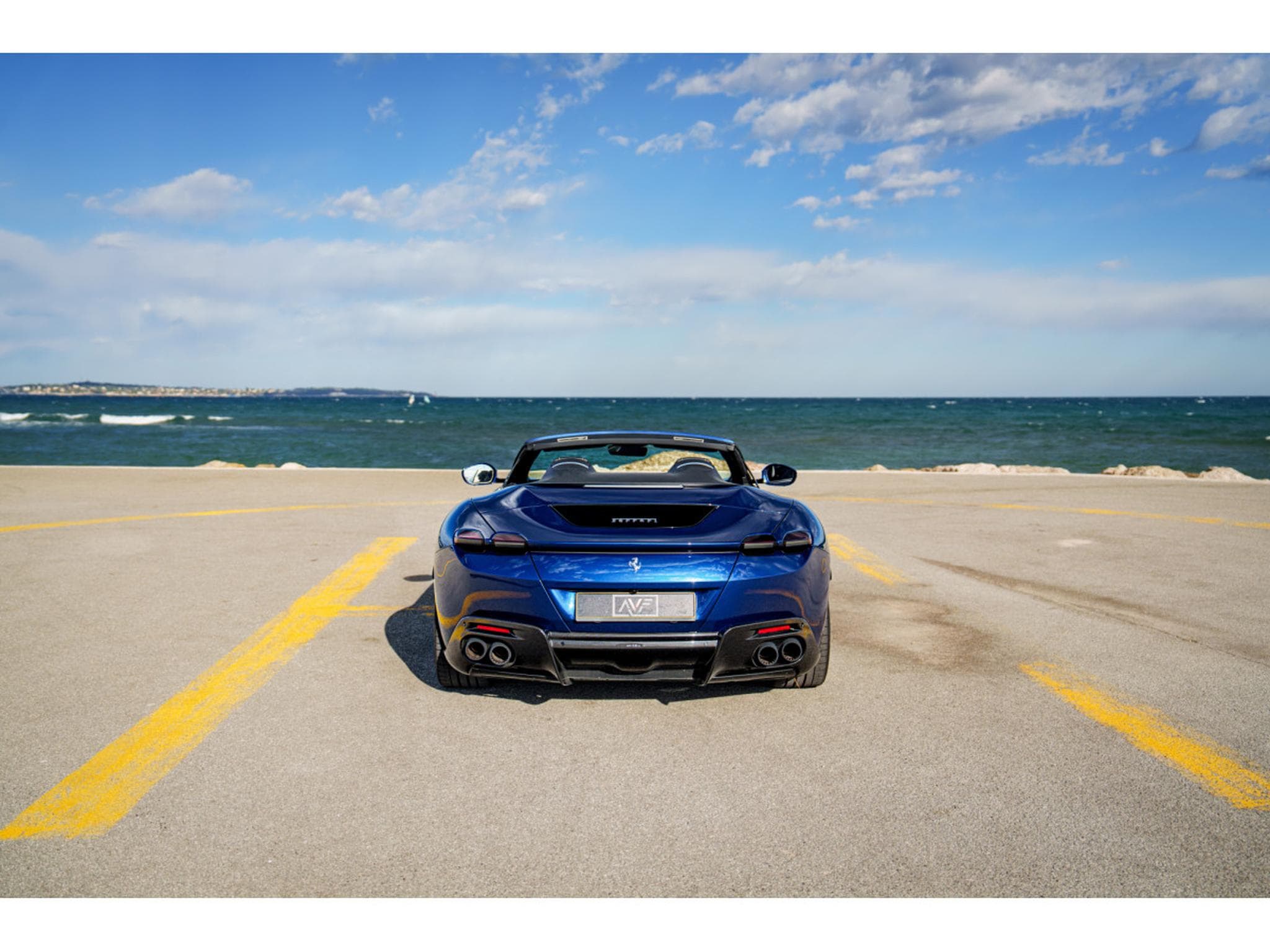 Ferrari Roma Spider - Passenger Display - Carbon - Recaro Daytona (2025) - Photo 6