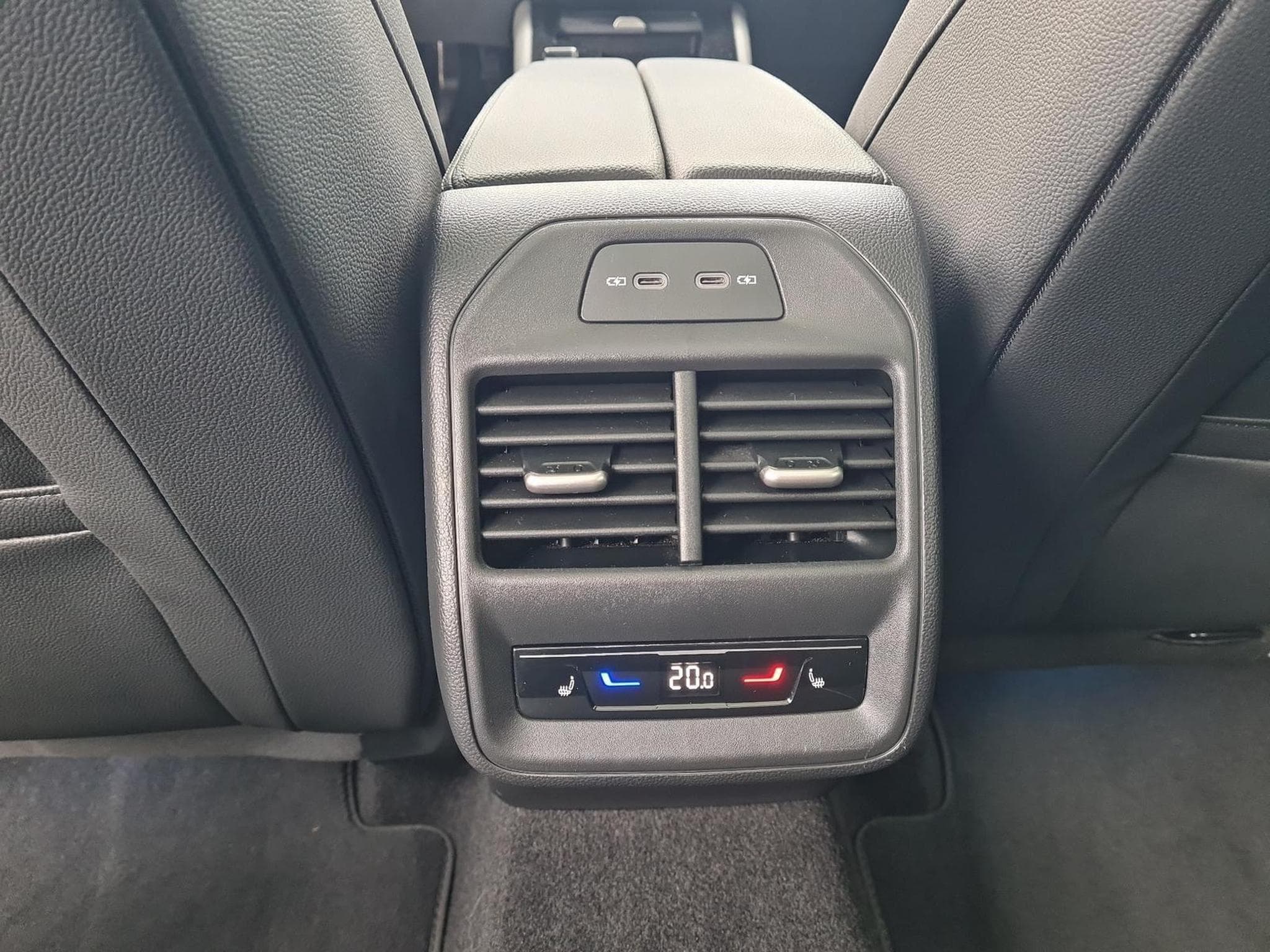 Skoda Superb 2.0 TDI 142 kW 4x4 L&K (2025) - Photo 10