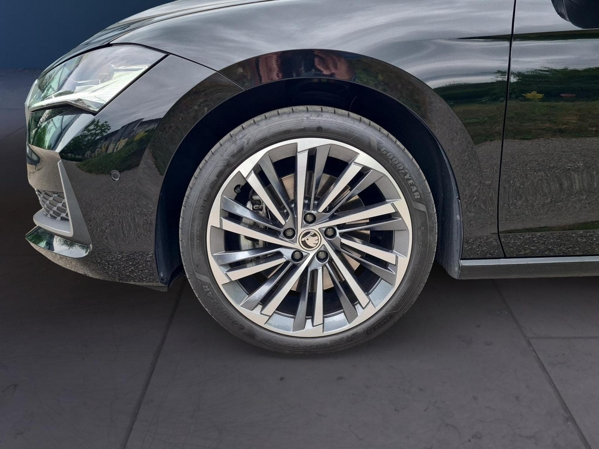Skoda Superb 2.0 TDI 142 kW 4x4 L&K (2025) - Photo 7