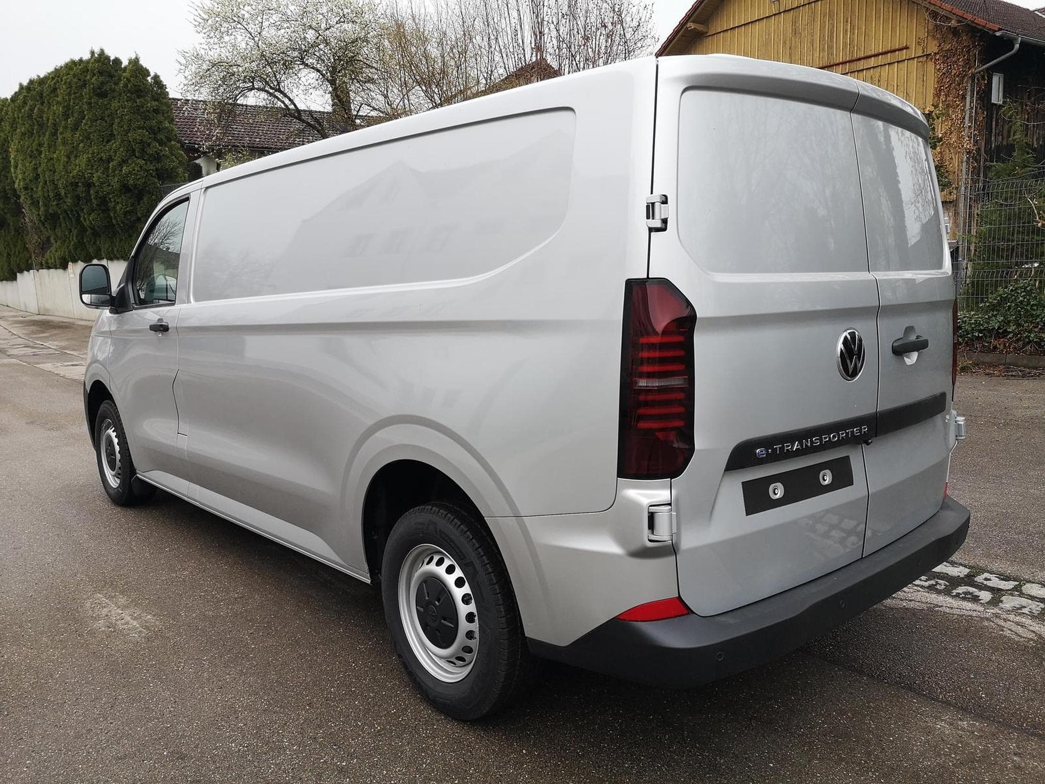 VW e-Transporter Kasten BEV 100 kW RWD LR (2026) - Foto 2