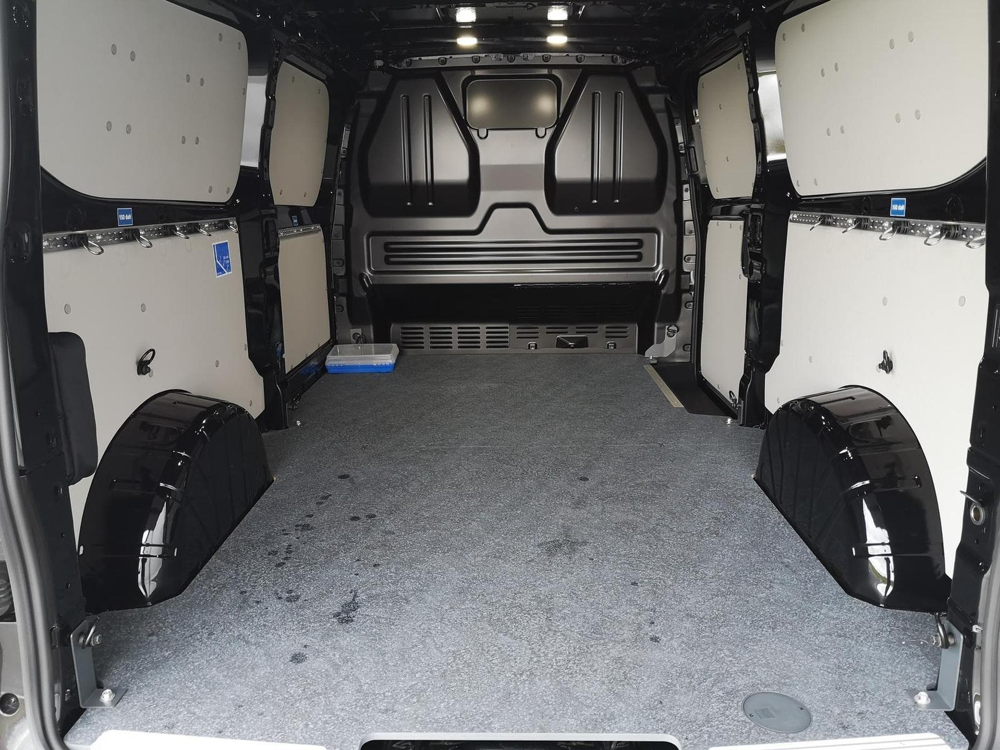 VW e-Transporter Kasten BEV 100 kW RWD LR (2026) - Foto 8