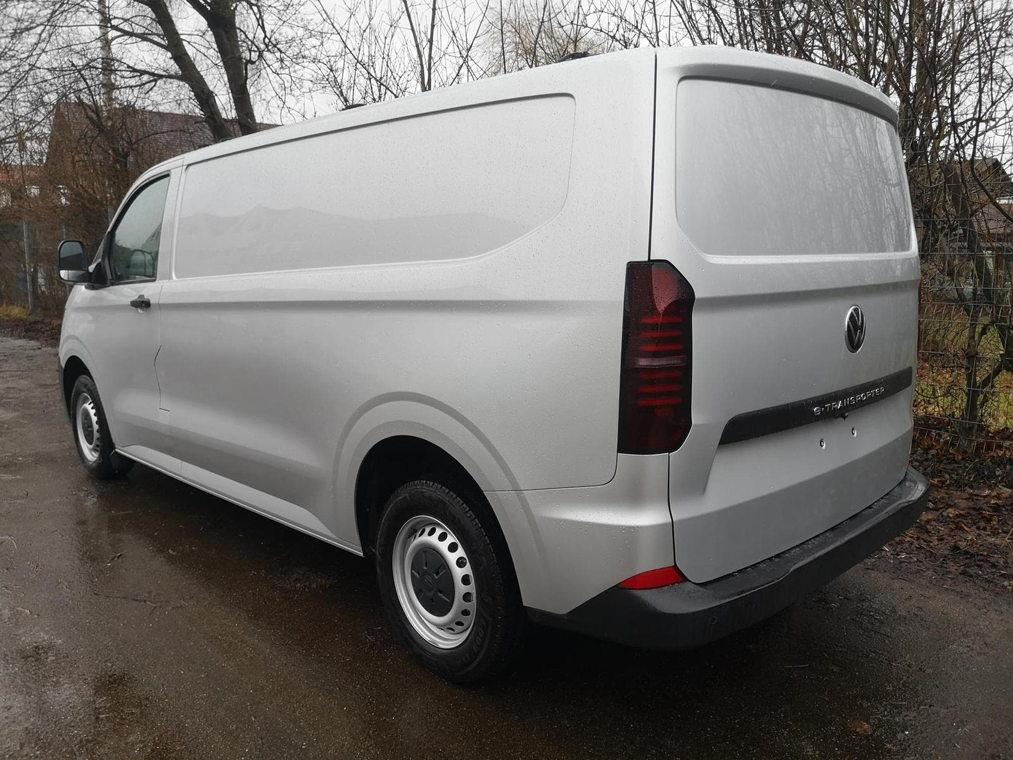 VW e-Transporter Kasten BEV 100 kW RWD LR (2026) - Foto 2