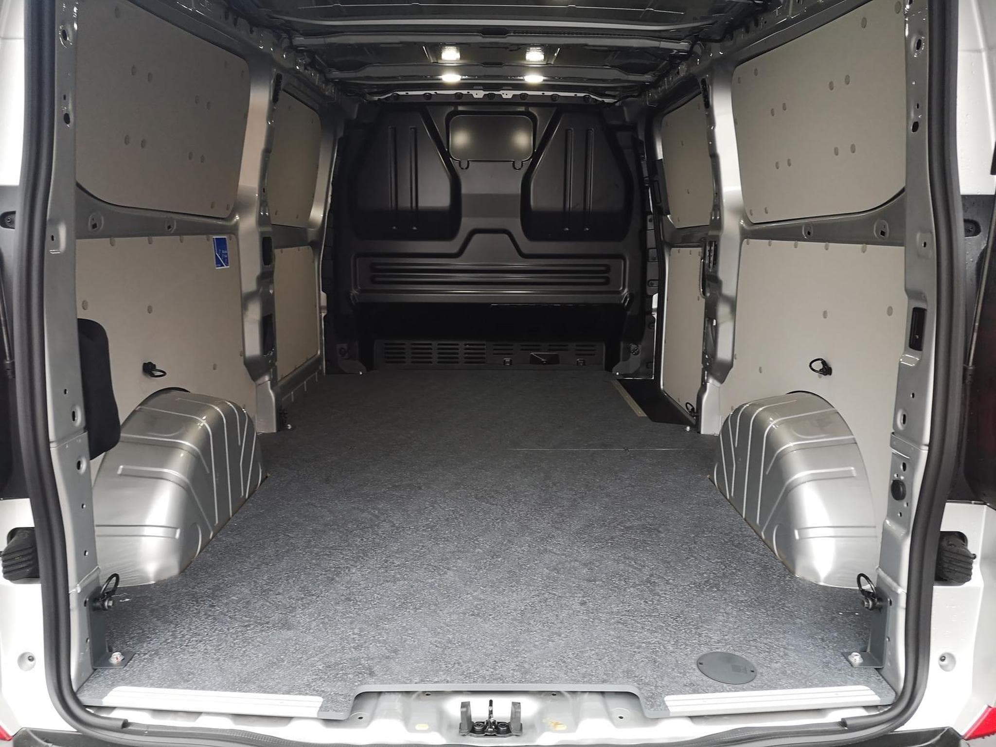 VW e-Transporter Kasten BEV 100 kW RWD LR (2026) - Foto 8