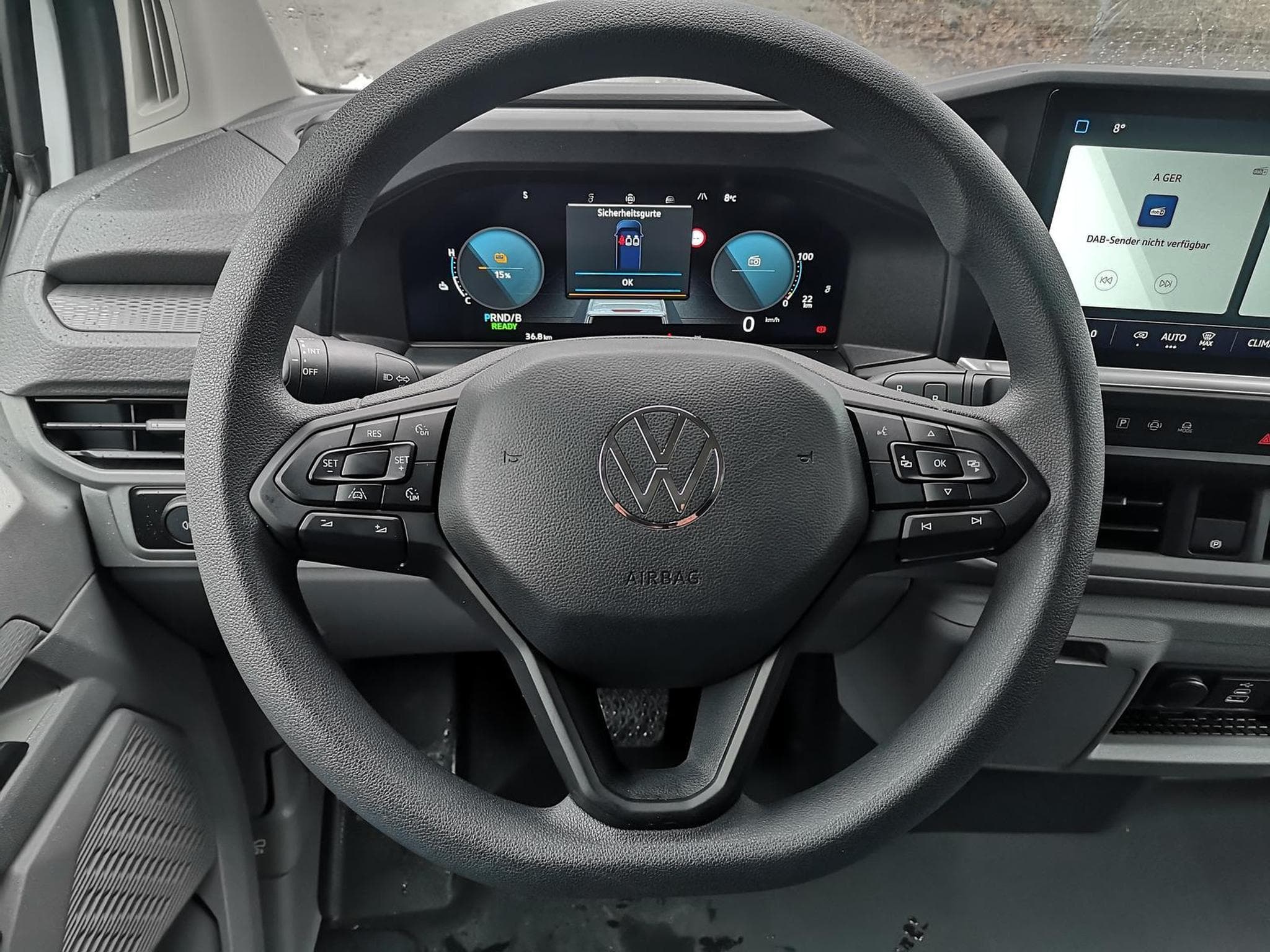 VW T7 BEV 100 kW RWD LR (2026) - Photo 6