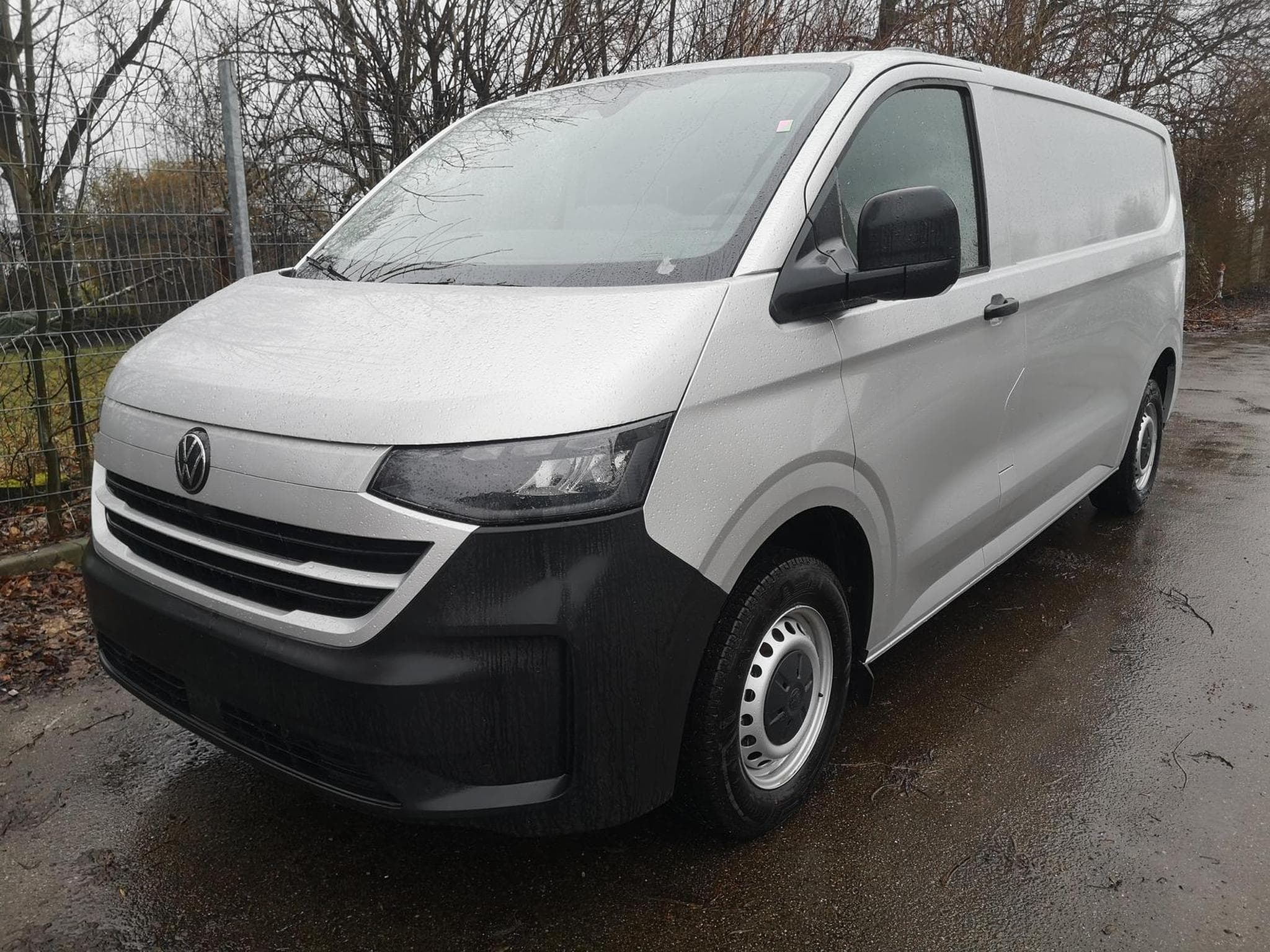 VW T7 BEV 100 kW RWD LR (2026) - Photo 1