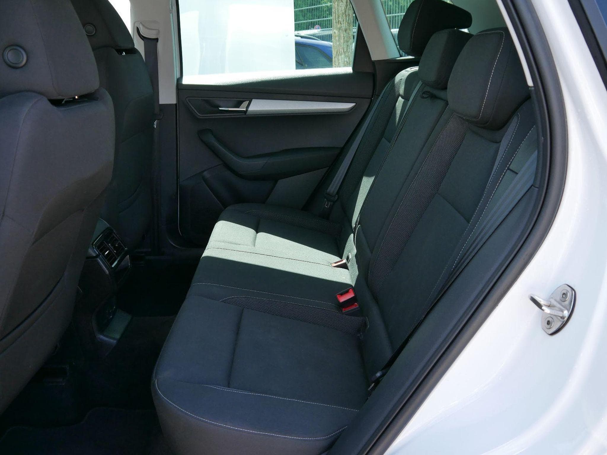 Skoda Karoq Selection (2025) - Photo 9
