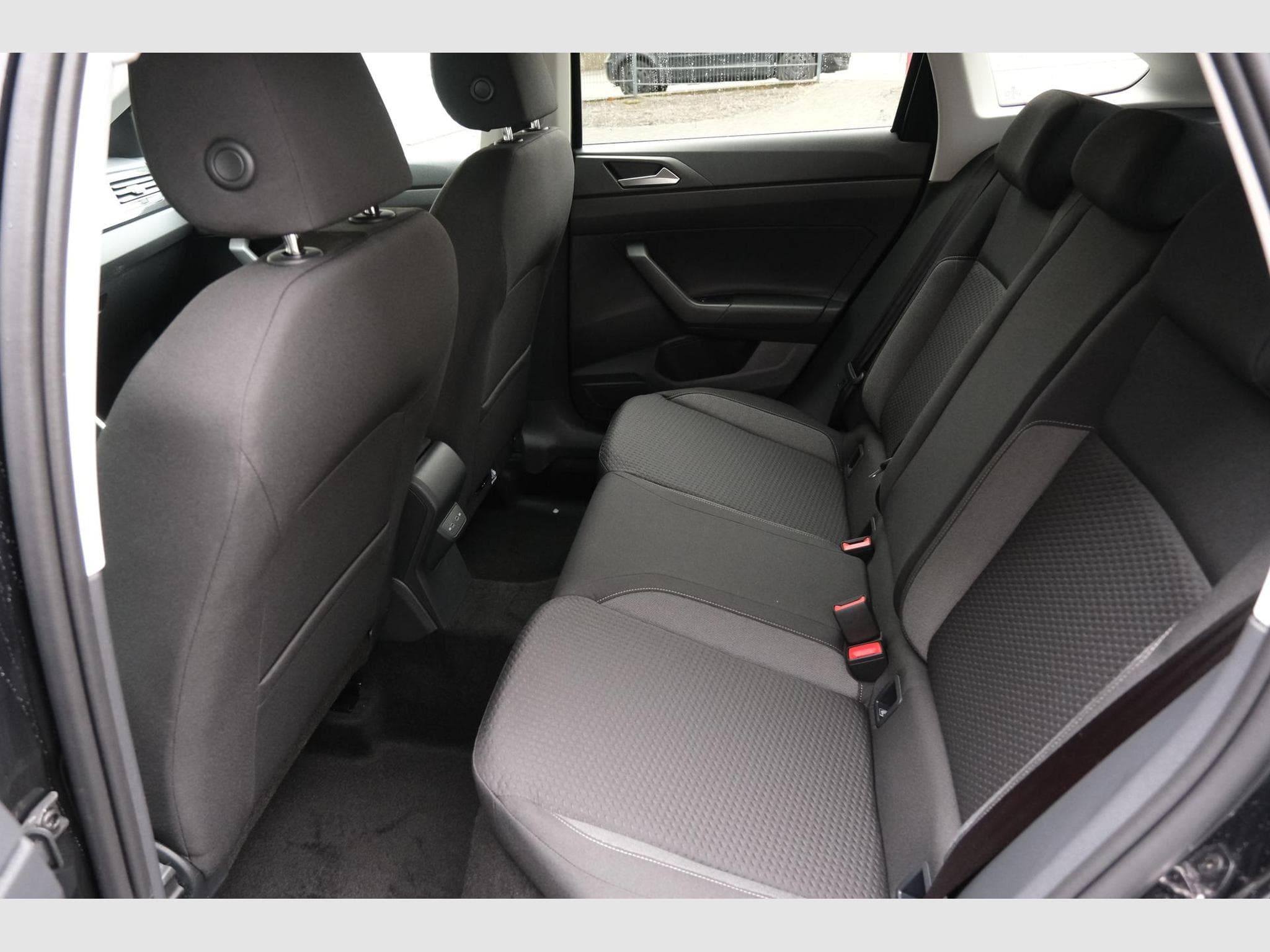 VW Taigo 1.0 TSI DSG (2025) - Photo 8