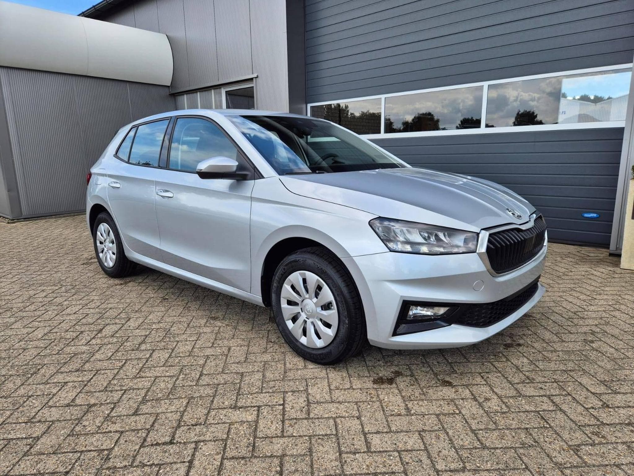 Skoda Fabia 1.0 TSI 115PS (2025) - Photo 7
