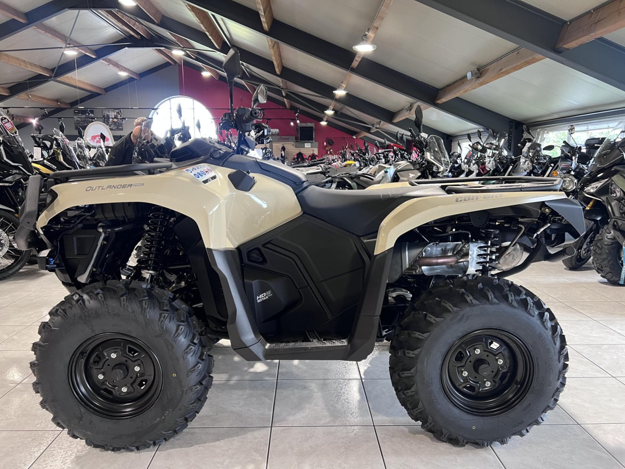 BRP Can-Am Outlander Pro HD5  T3B 60KM/H (2026) - Photo 5