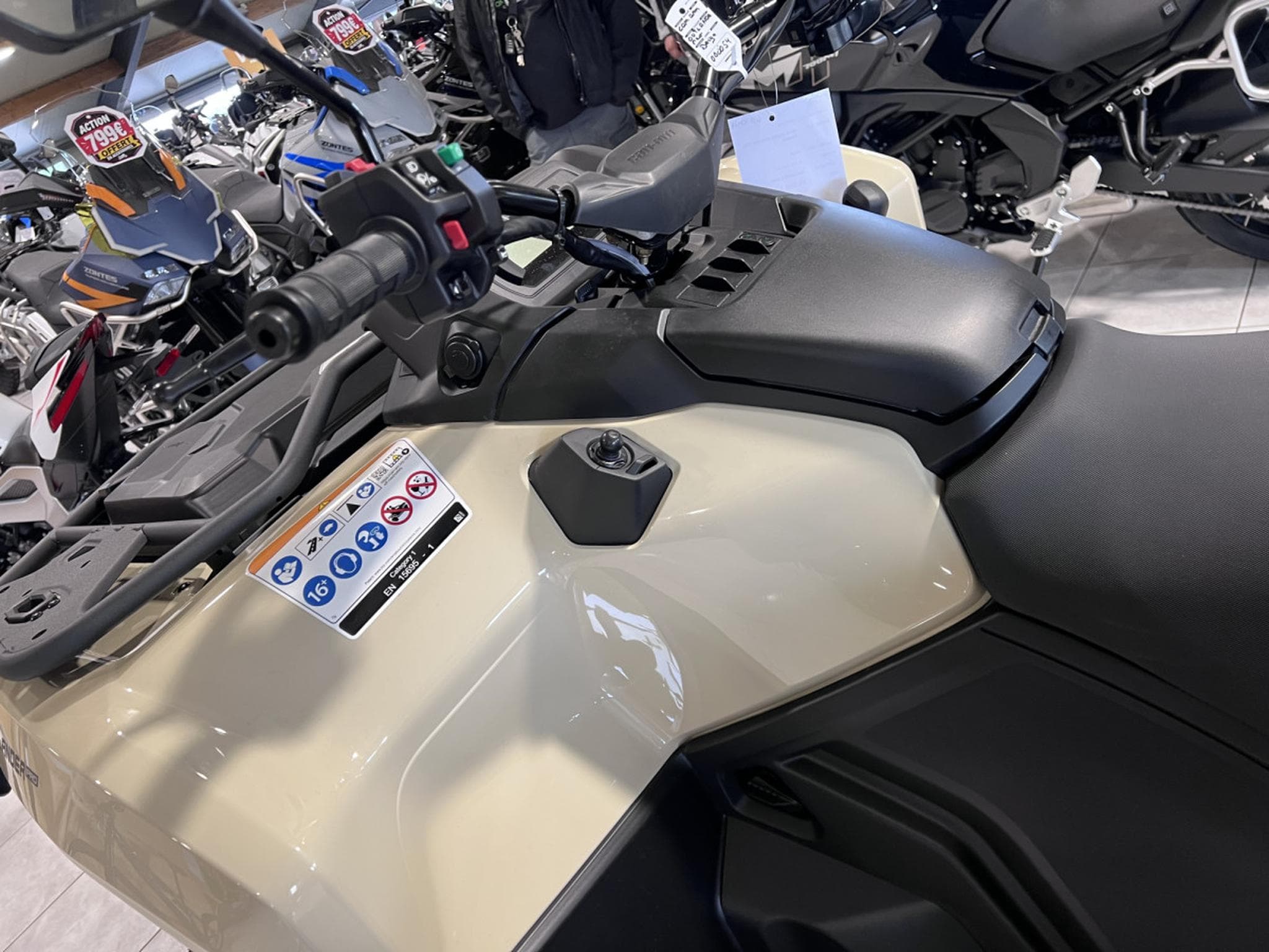 BRP Can-Am Outlander Pro HD5  T3B 60KM/H (2026) - Photo 7