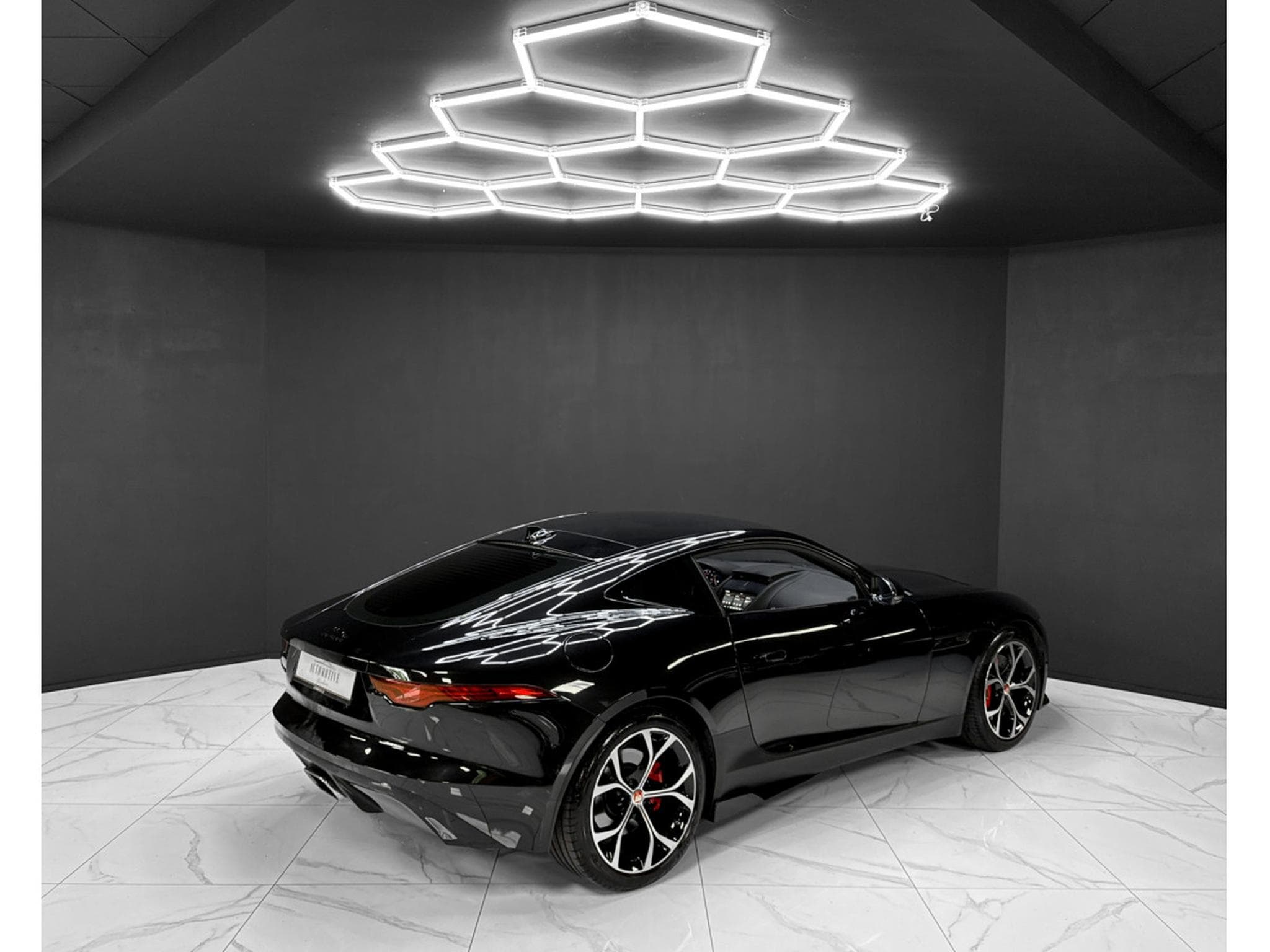 Jaguar F-Type P300 - full service (2021) - Photo 5