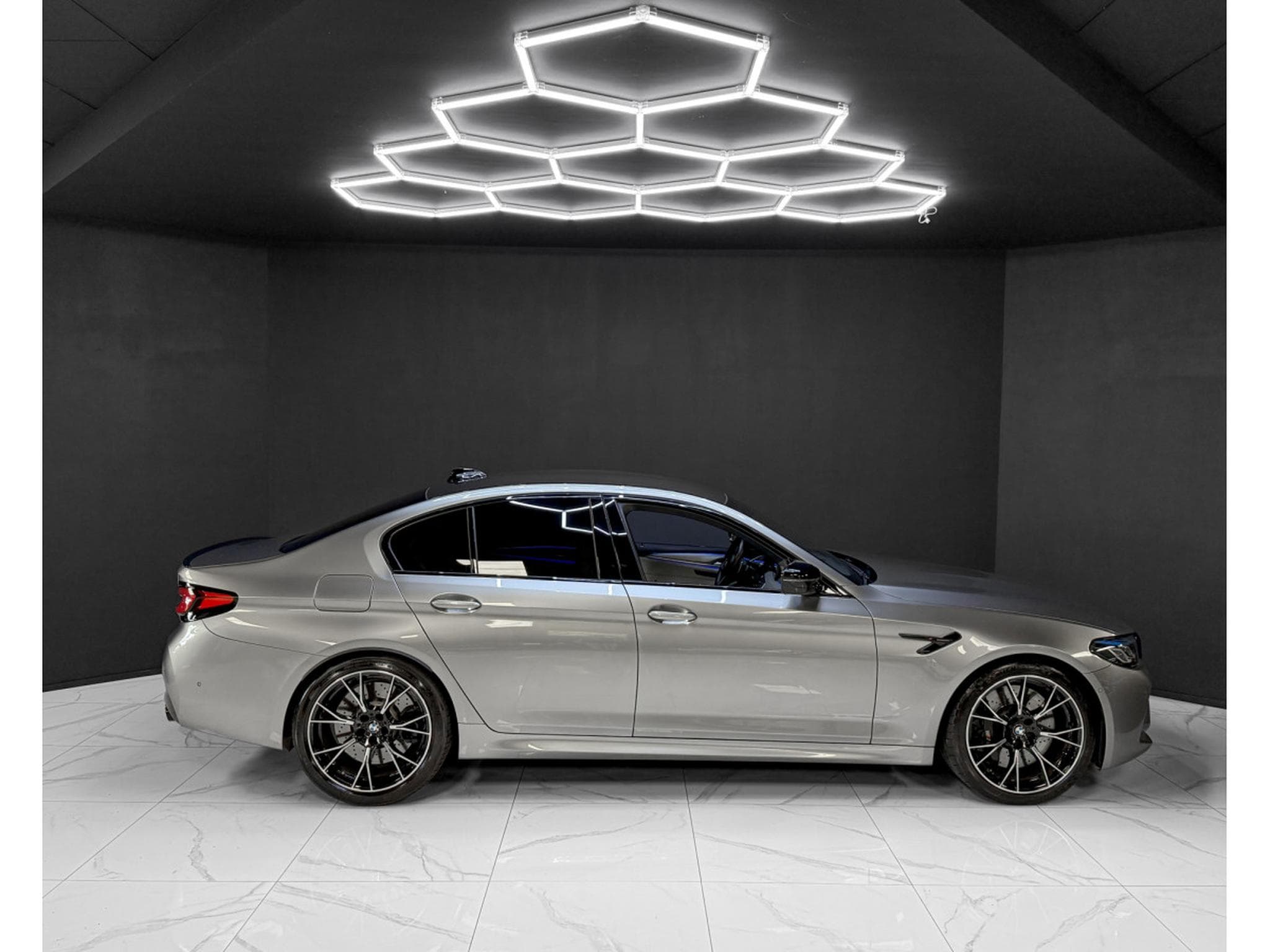 BMW M5 COMPETITION LCI (2022) - Photo 6