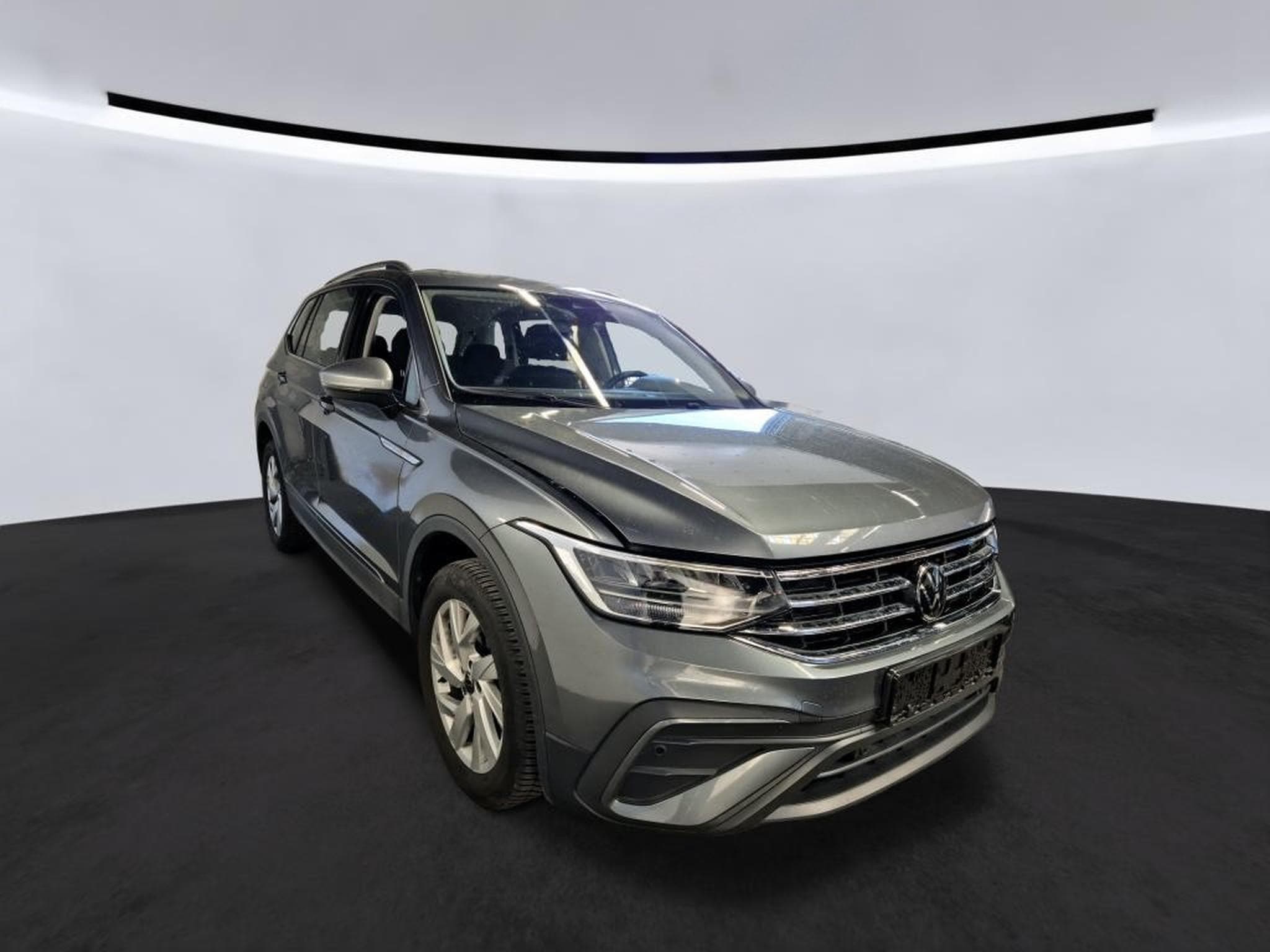 VW Tiguan Life 1.5 TSI 150 CV DSG7 *7 PLACES *ATTELAGE* *HAYON* (2025) - Photo 3