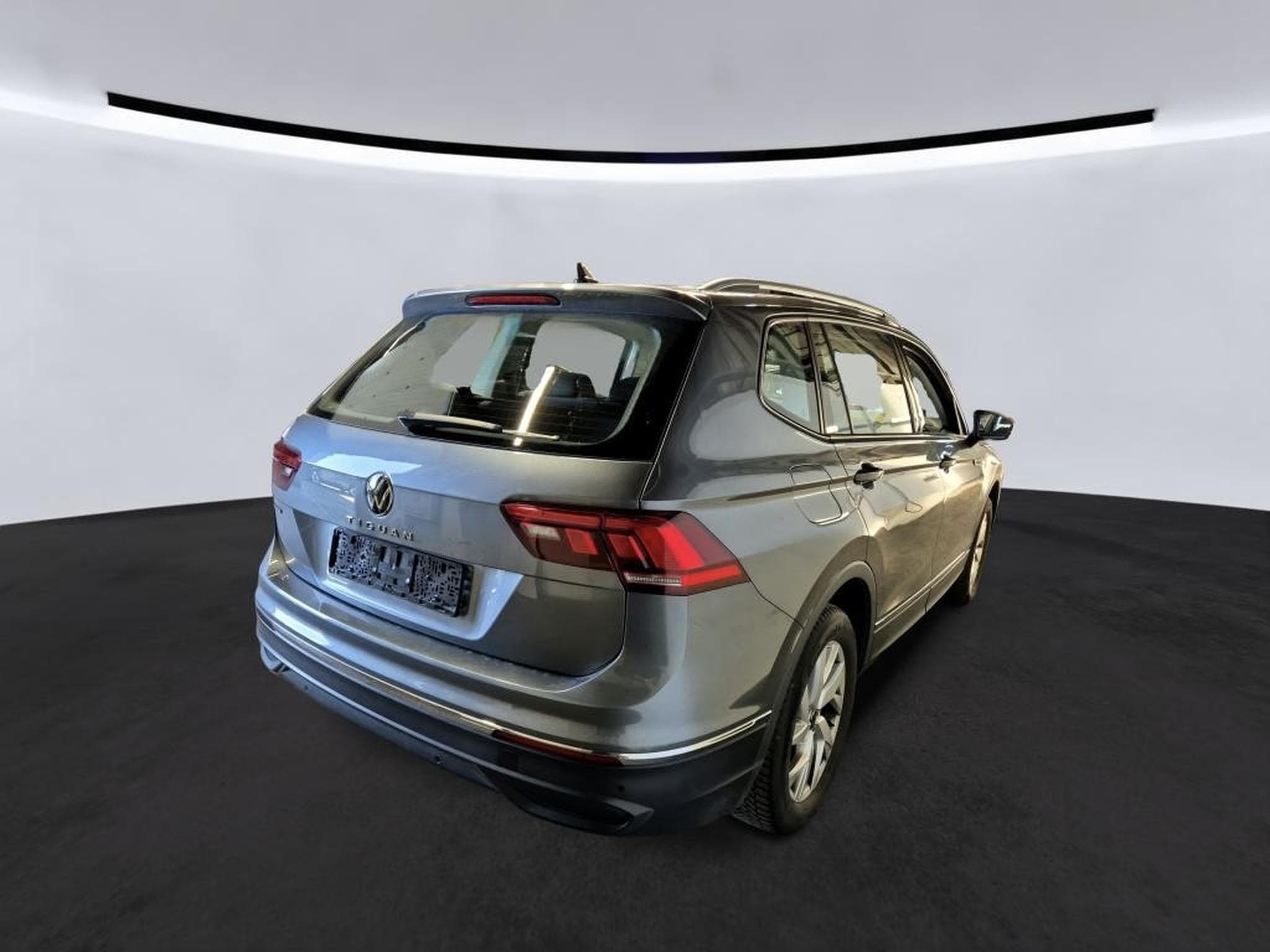 VW Tiguan Life 1.5 TSI 150 CV DSG7 *7 PLACES *ATTELAGE* *HAYON* (2025) - Photo 5