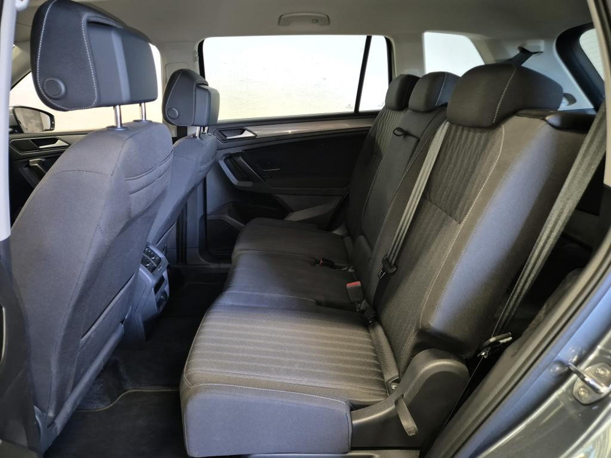 VW Tiguan Life 1.5 TSI 150 CV DSG7 *7 PLACES *ATTELAGE* *HAYON* (2025) - Photo 8