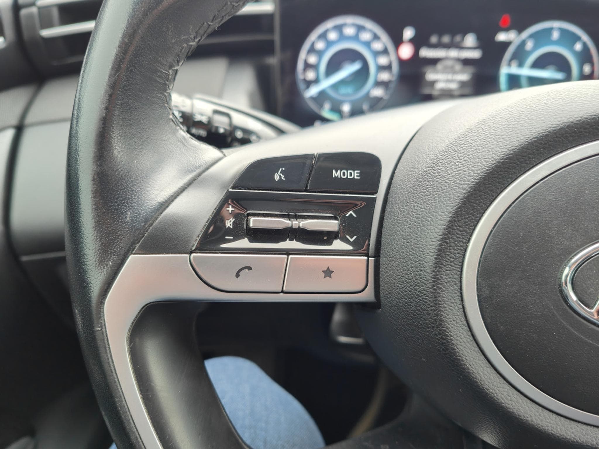 Hyundai Tucson 1.6 CRDI DCT CARPLAY GPS BLUETOOTH CAMERA (2022) - Foto 18