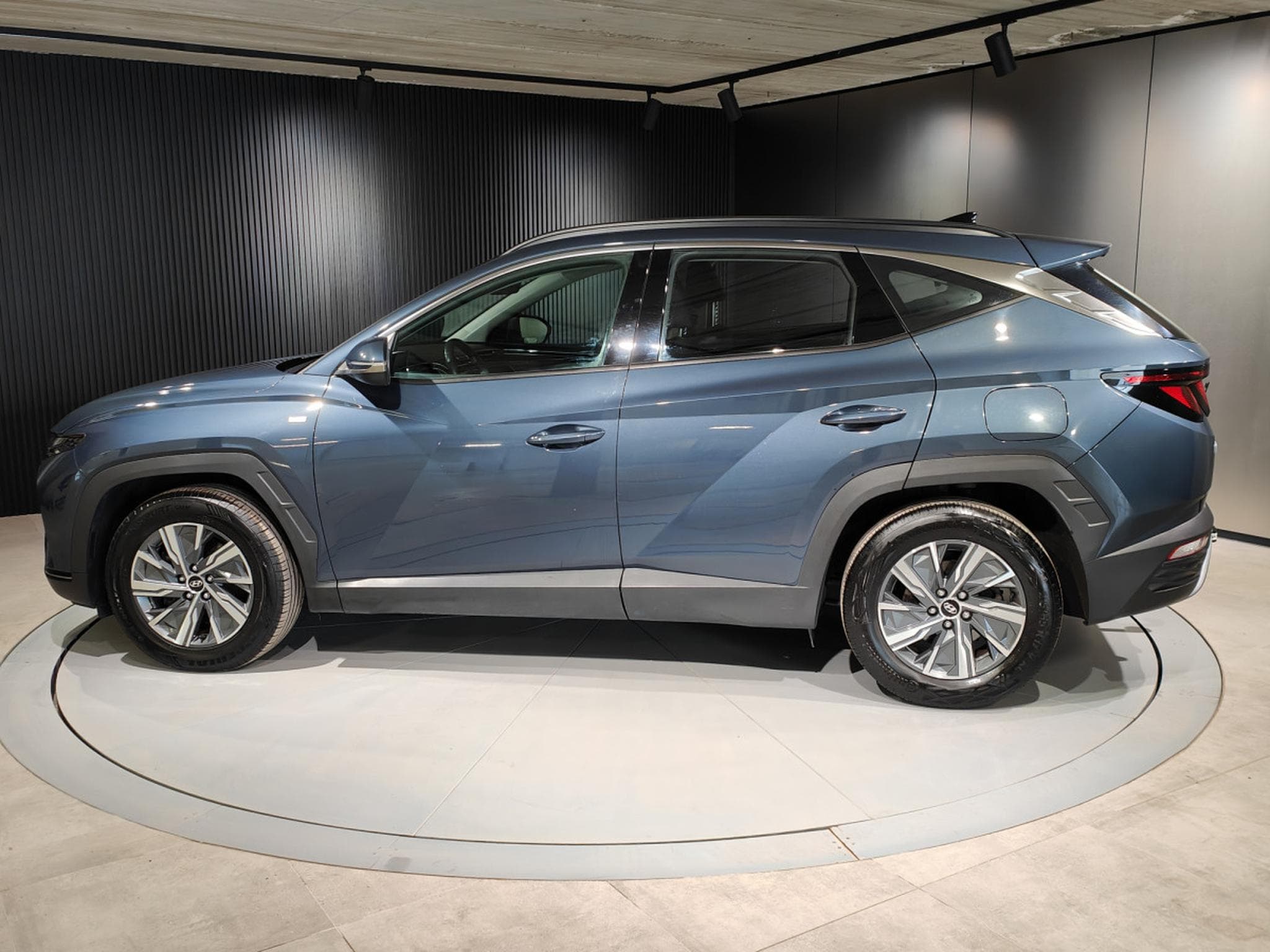 Hyundai Tucson 1.6 CRDI DCT CARPLAY GPS BLUETOOTH CAMERA (2022) - Foto 4