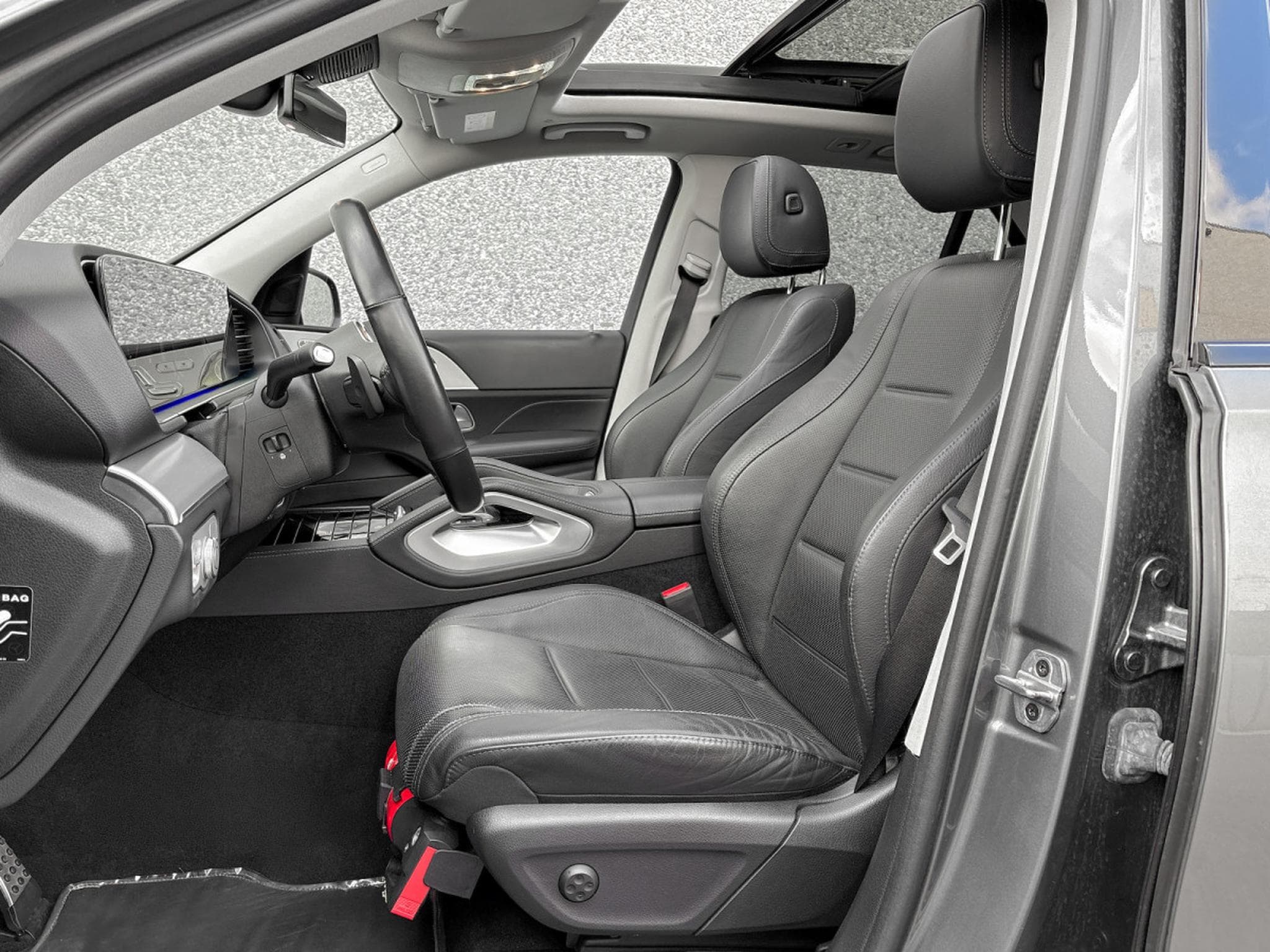 Mercedes GLE 400 D AMG/ 4Matic /AMG/PANORAMA/ BURMESTER/360/ (2023) - Photo 4