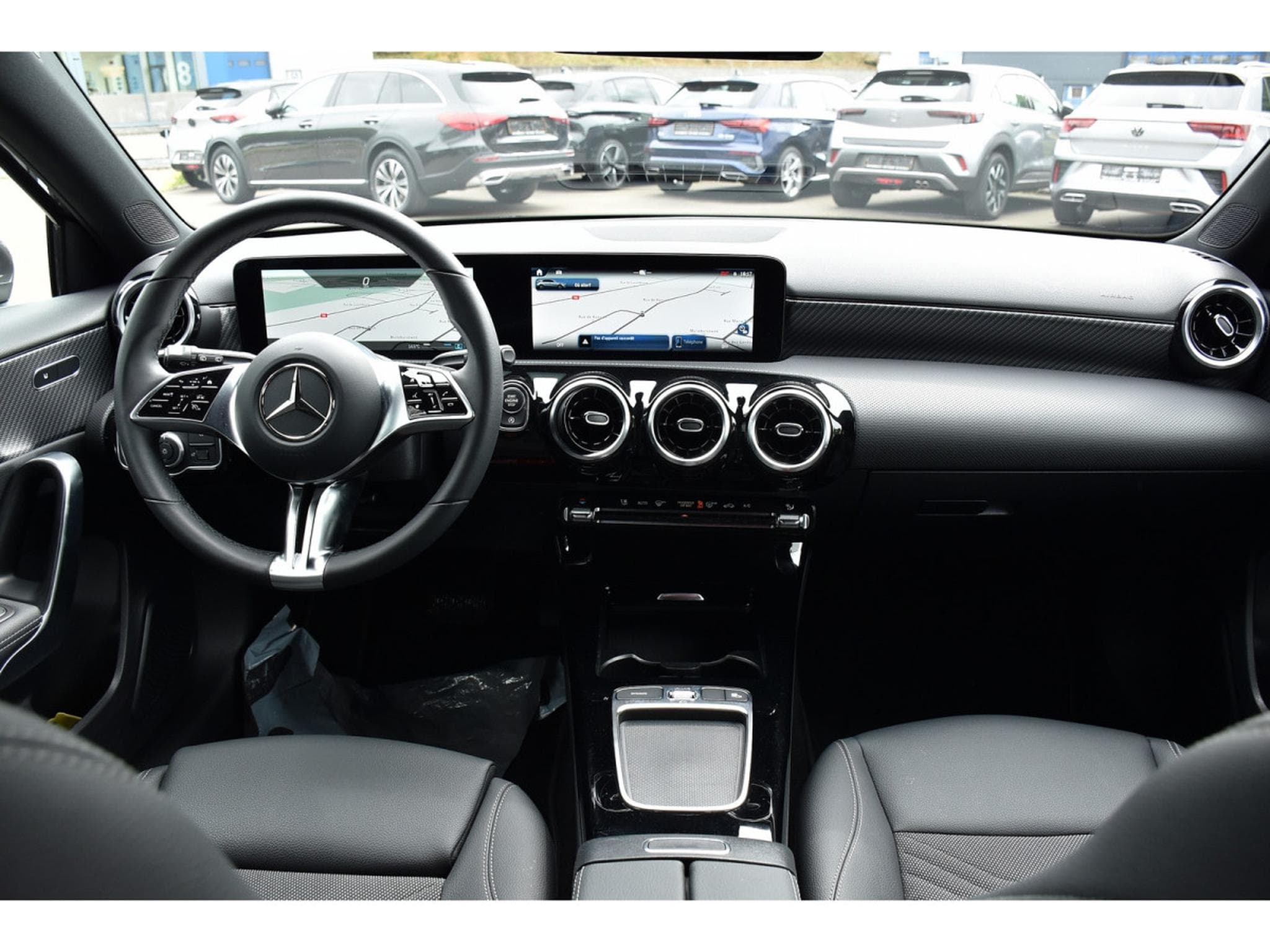 Mercedes A 180 Progressive 7G-DCT CUIR GPS LANE CAM 1° MAIN (2025) - Foto 9