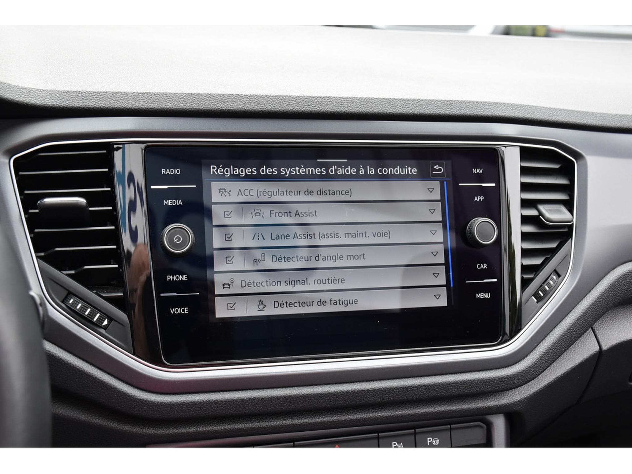 VW T-Roc Cabrio 1.5 TSI R-Line DSG CUIR ACC GPS BEATS CAM PARK 1°MAIN (2021) - Foto 16