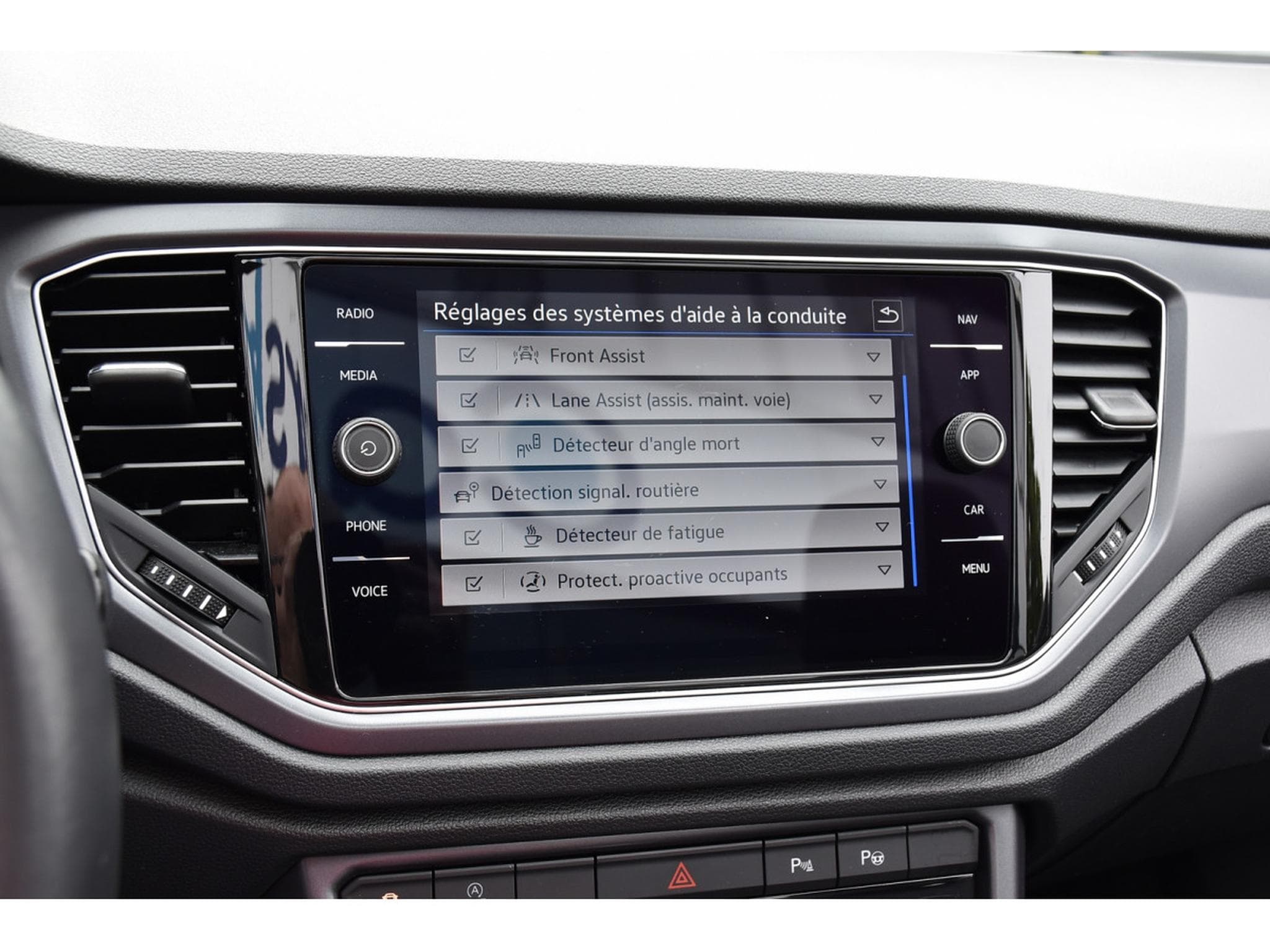 VW T-Roc Cabrio 1.5 TSI R-Line DSG CUIR ACC GPS BEATS CAM PARK 1°MAIN (2021) - Foto 17