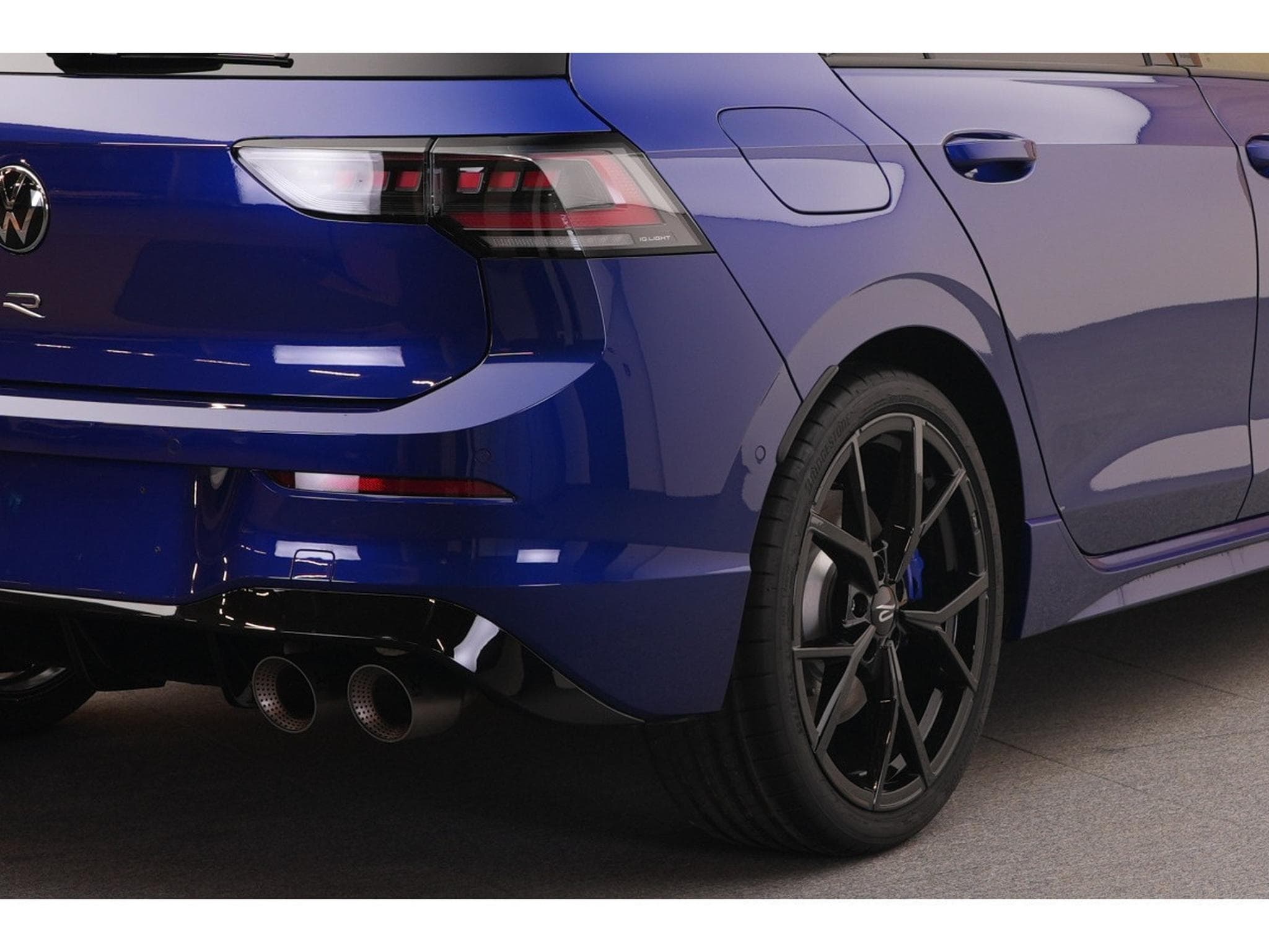 VW Golf R 2.0 TSI DSG 4x4 DSG 245 kW-333CV - R-Performance Pack - (2025) - Photo 12