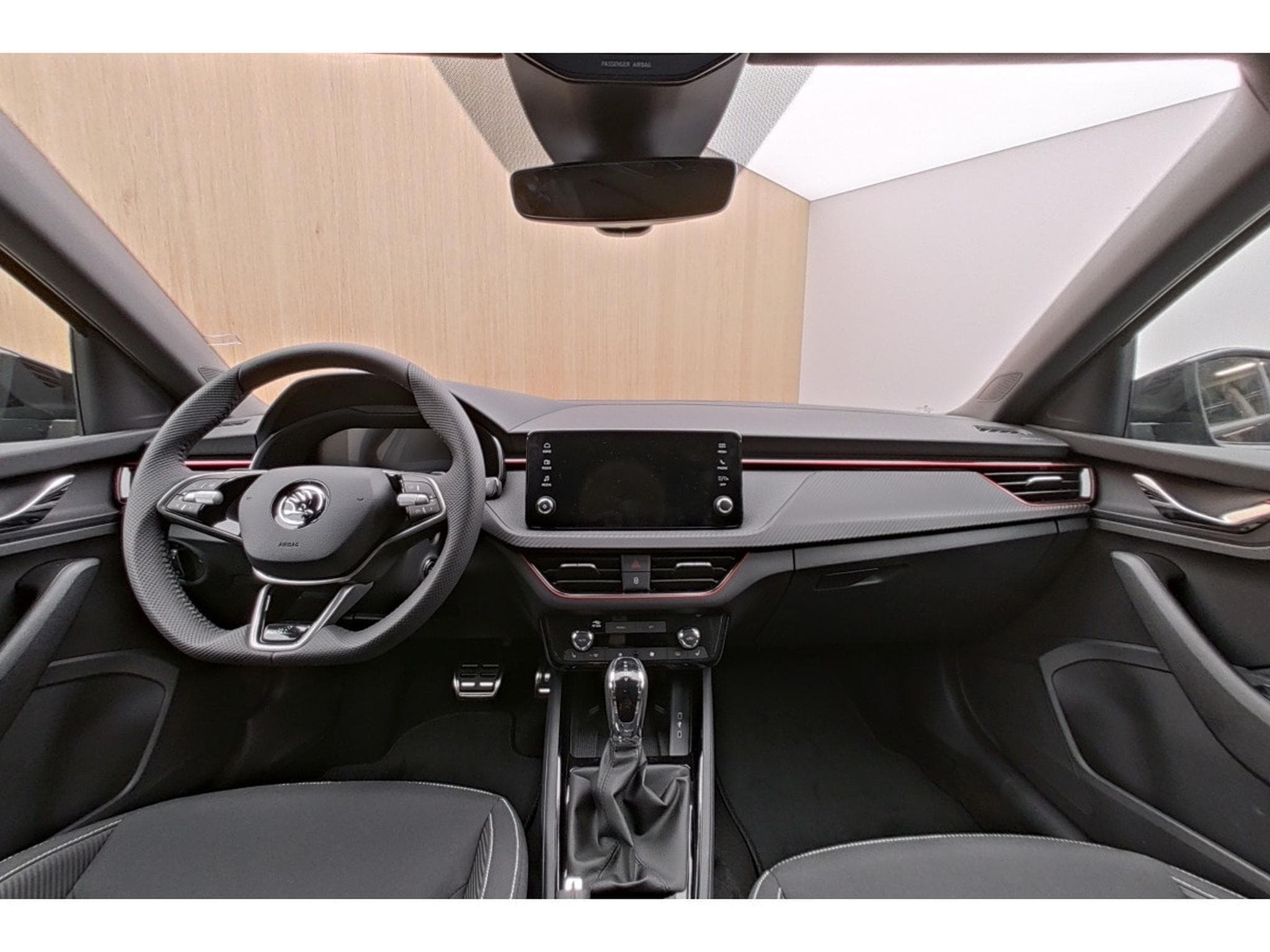 Skoda Scala Monte Carlo 1.5 TSI DSG 110 kW-150 CV DSG7 - Attelage - Gara (2025) - Photo 9