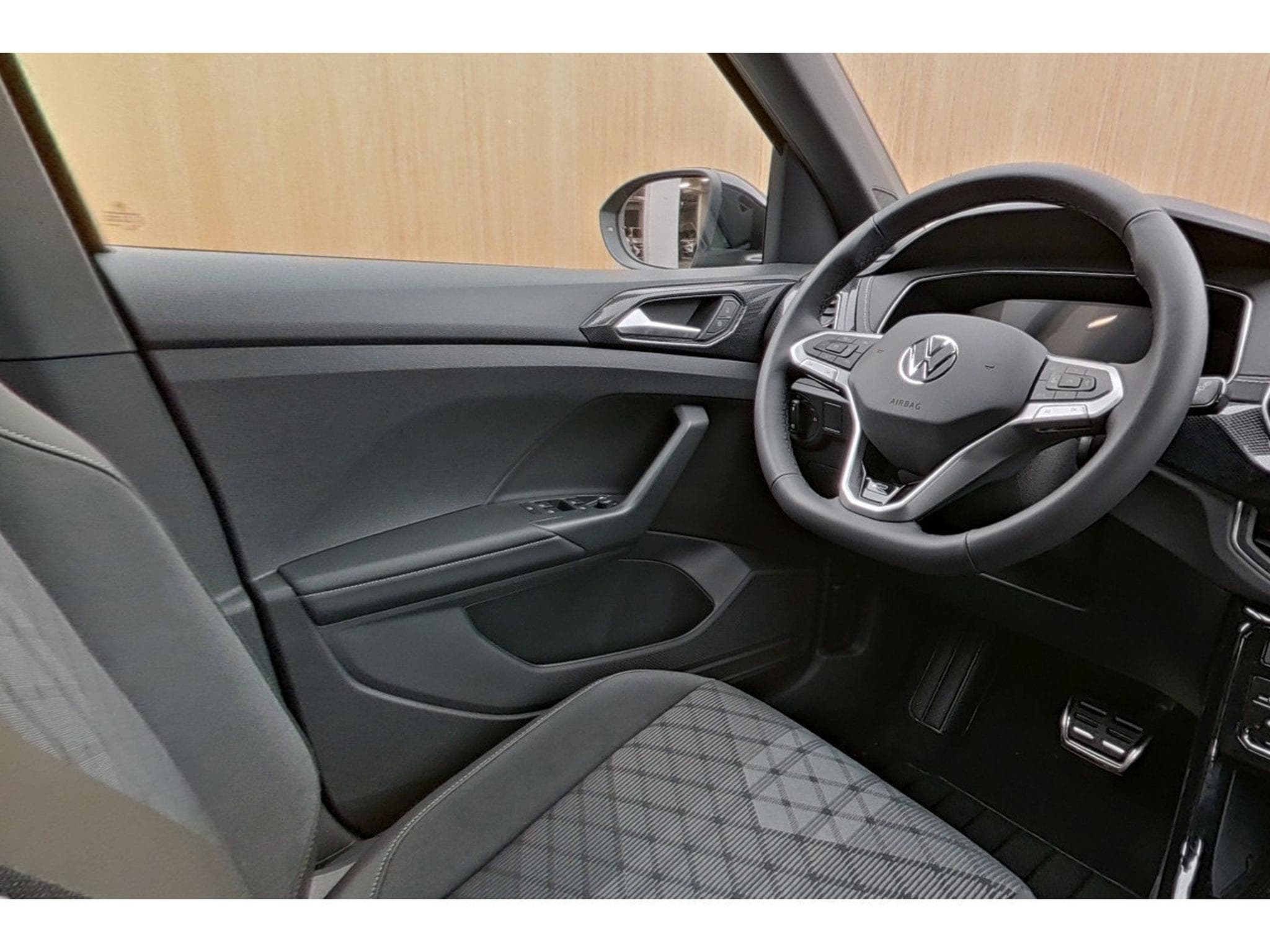 VW T-Cross R-line 1.0 TSI 85kW-116CV DSG7 - Jantes 18 - Camera - Leds - (2026) - Foto 10