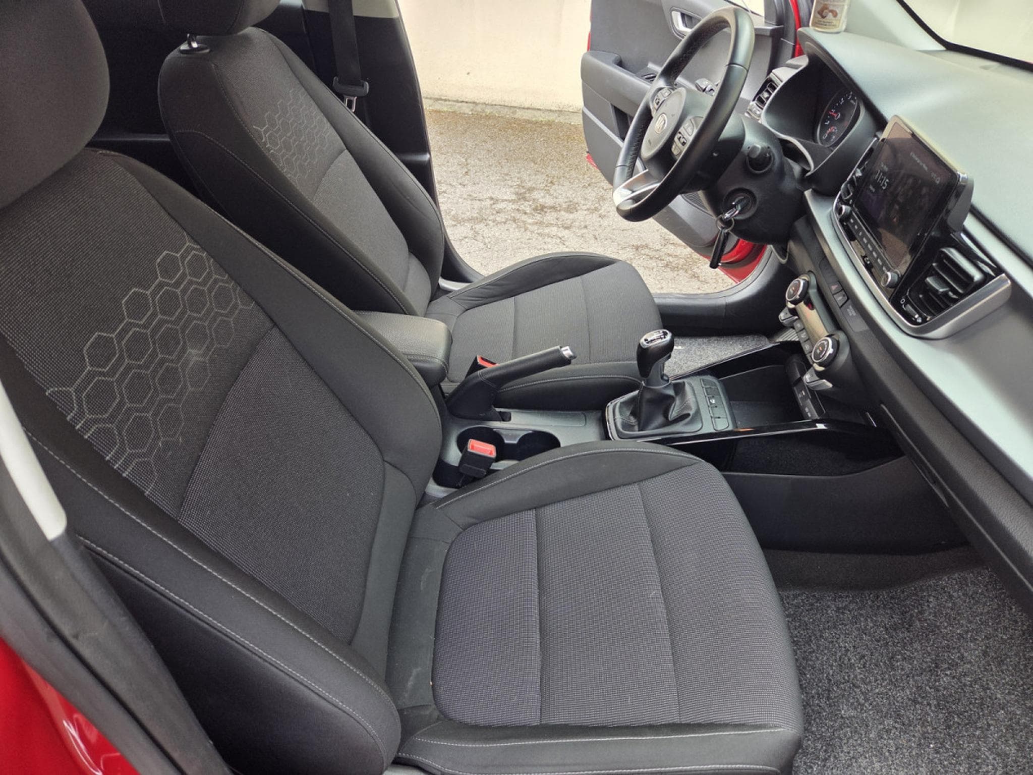 Kia Rio T-GDI 100 CV Sous Garantie Constructeur (2021) - Photo 17