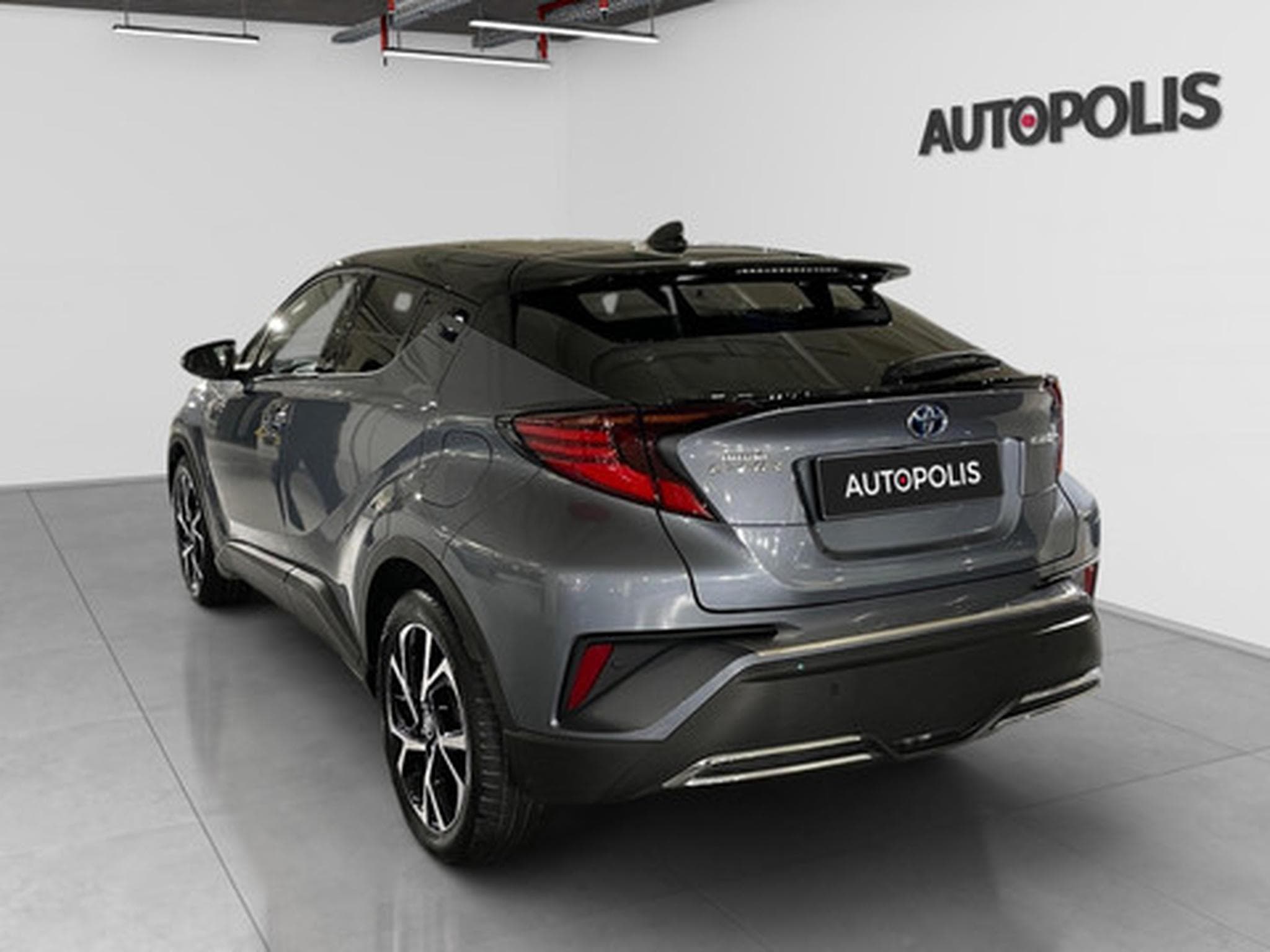 Toyota C-HR 2.0 VVT i-Hybrid C-Lub Bi-Tone E-CVT (2022) - Photo 18