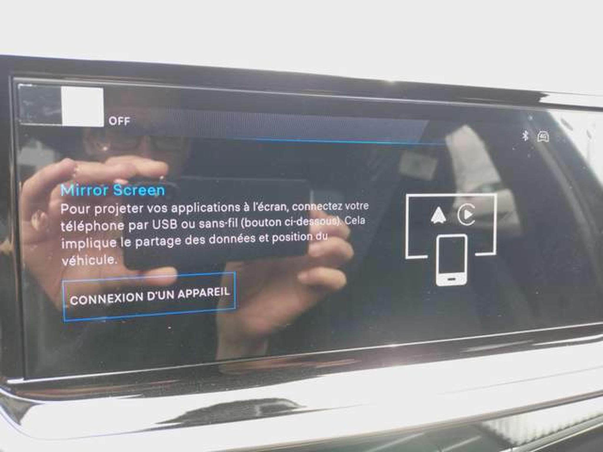 Peugeot 2008 Hybrid 145 Allure (2026) - Photo 11
