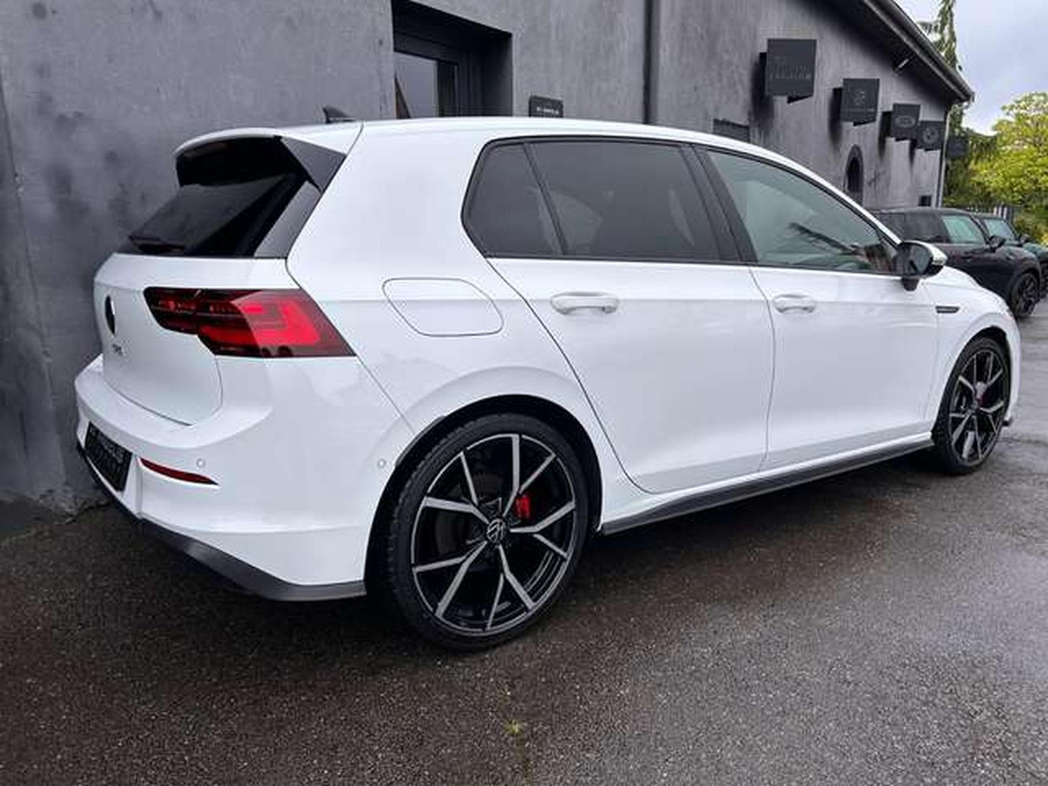 VW Golf 2.0 TDI 200 GTD DSG (2023) - Photo 11