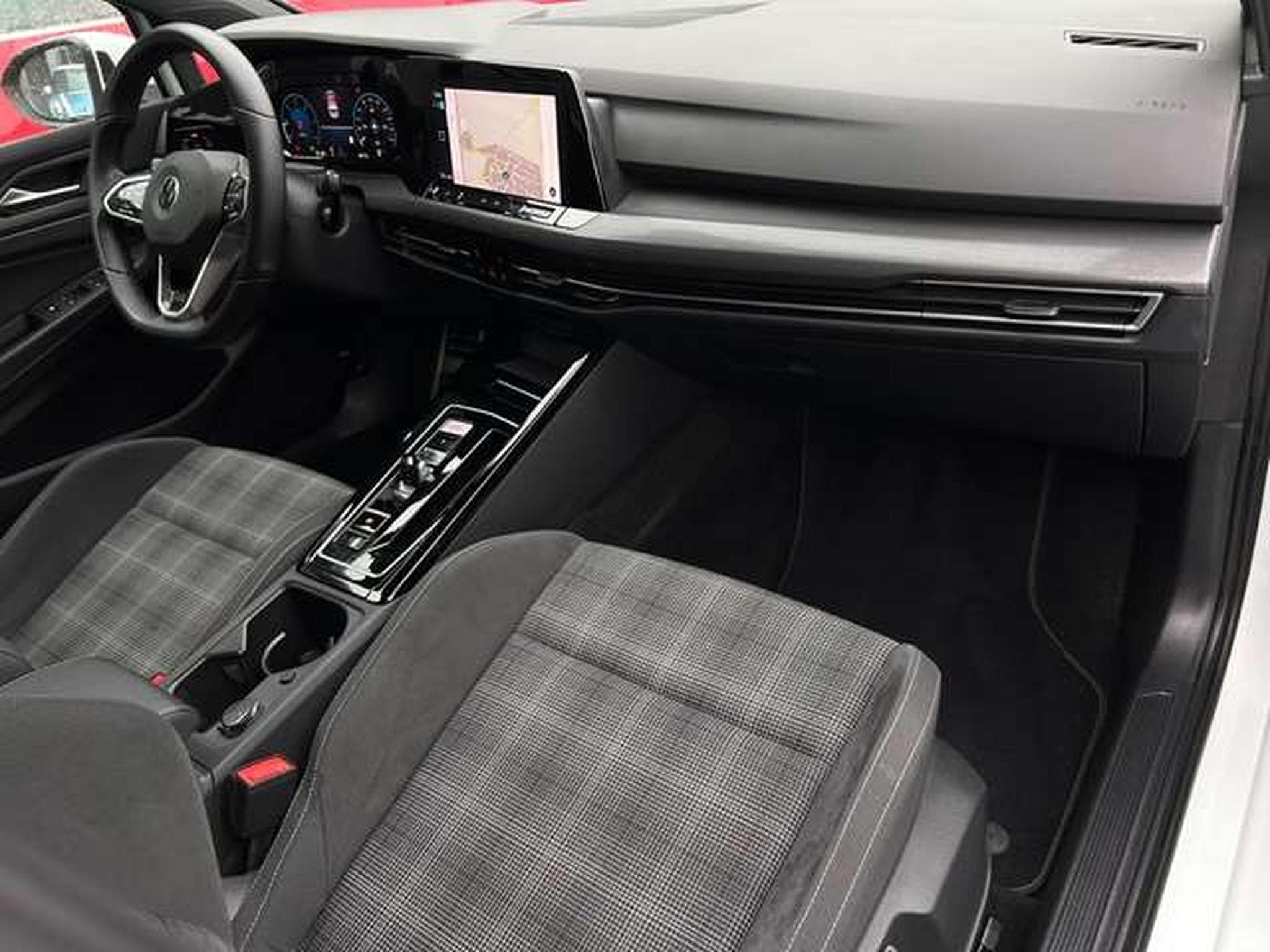 VW Golf 2.0 TDI 200 GTD DSG (2023) - Photo 15