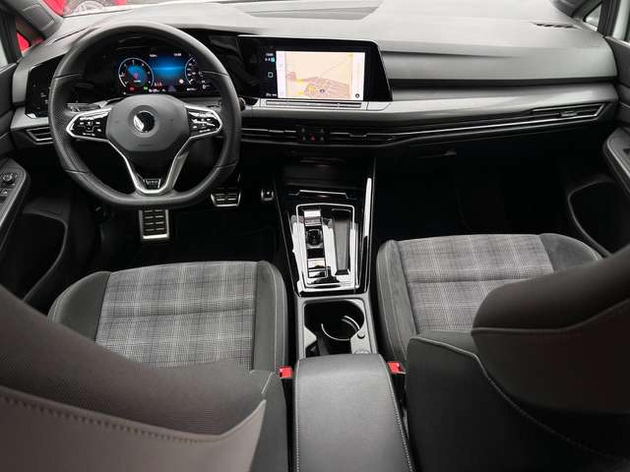 VW Golf 2.0 TDI 200 GTD DSG (2023) - Photo 3
