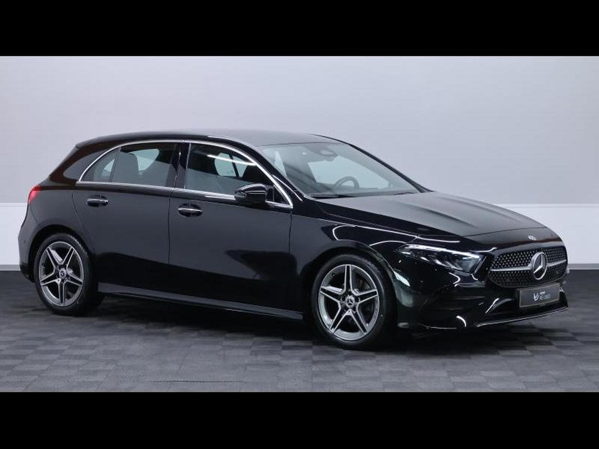 Mercedes A 180 d AMG Line 8g-DCT (2024) - Foto 3