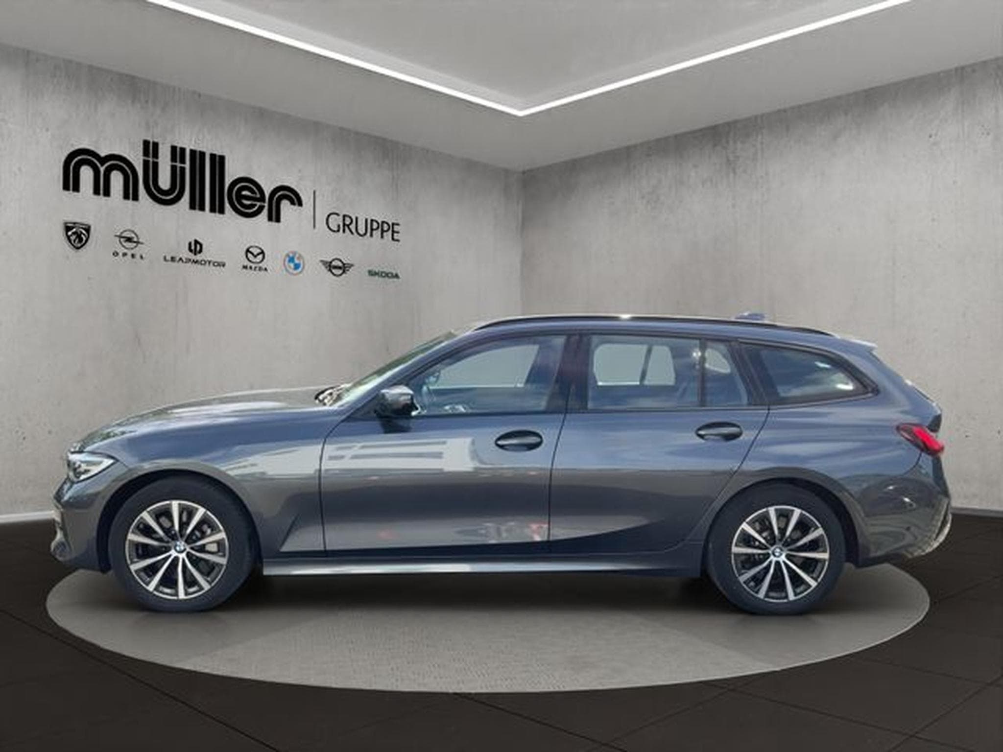 BMW 330 330i xDrive TOURING SPORT LINE AHK HIFI RÜCKFAHR (2022) - Photo 3