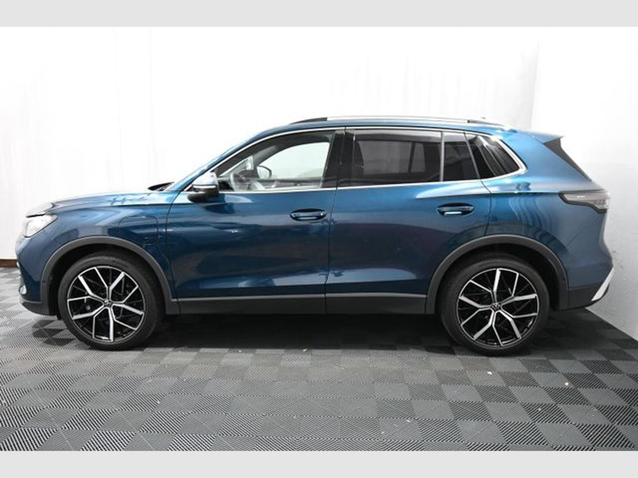 VW Tiguan Tiguan 1.5 TSI eHybrid 200 kW Elegance, AHK, DCC (2025) - Foto 2