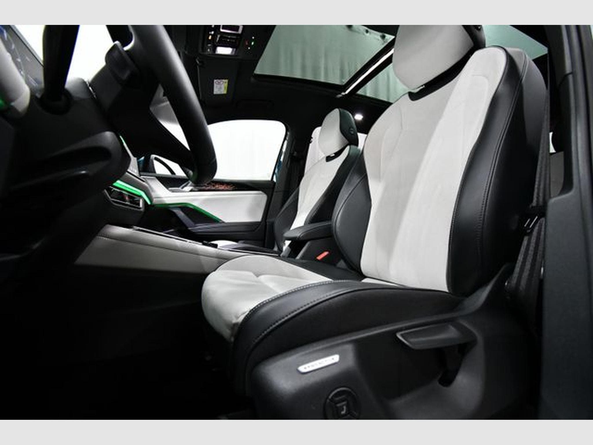 VW Tiguan Tiguan 1.5 TSI eHybrid 200 kW Elegance, AHK, DCC (2025) - Foto 6
