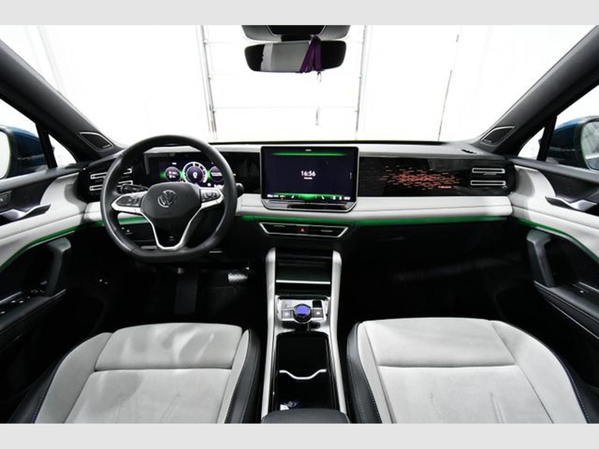 VW Tiguan Tiguan 1.5 TSI eHybrid 200 kW Elegance, AHK, DCC (2025) - Foto 8