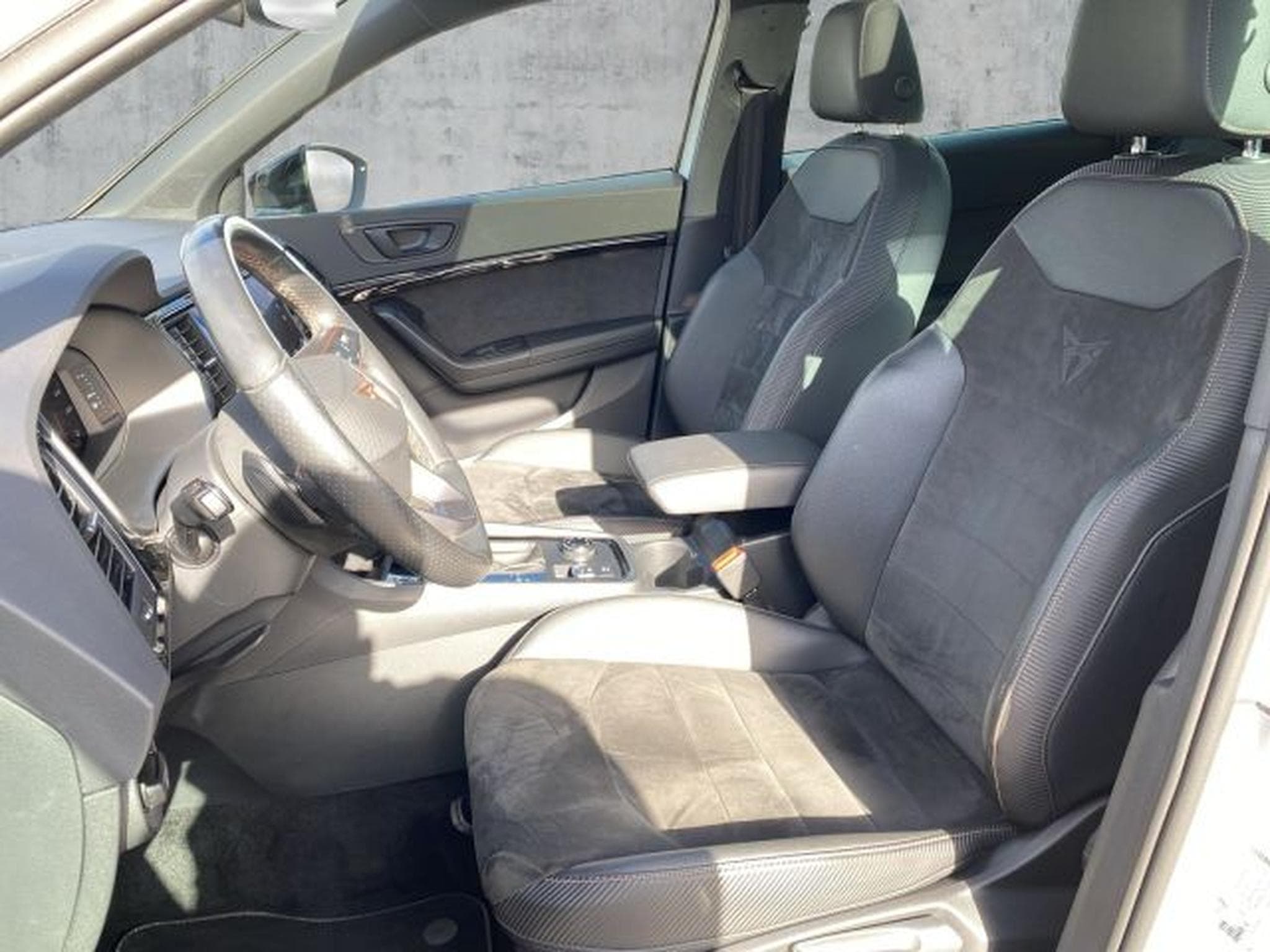 Cupra Ateca Ateca 2.0 TSI DSG 4Drive NAV LED AHK Beats PANO (2020) - Foto 11