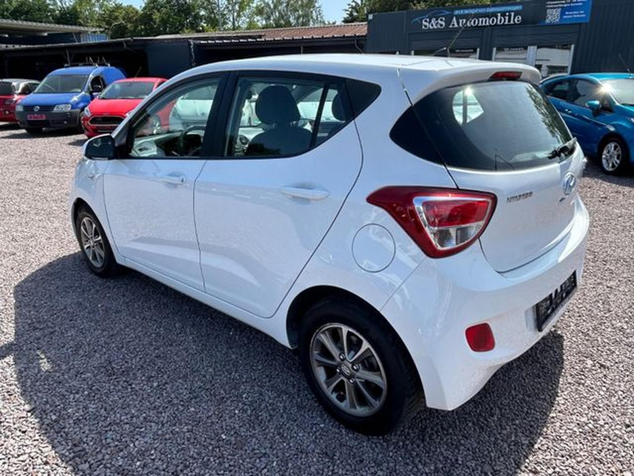 Hyundai i10 i10 YES! *LED*SHZ*Bluetooth*MFL*Tempomat*Euro6* (2015) - Foto 6