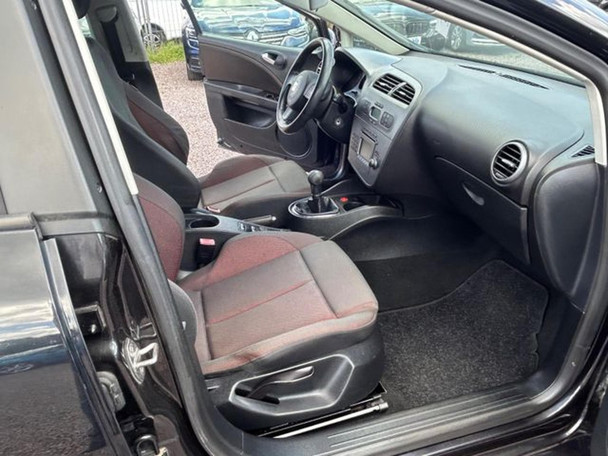 Seat Leon Leon Style 2.0 Sport * TÜV Neu*Zahnriemen Neu* (2005) - Foto 9