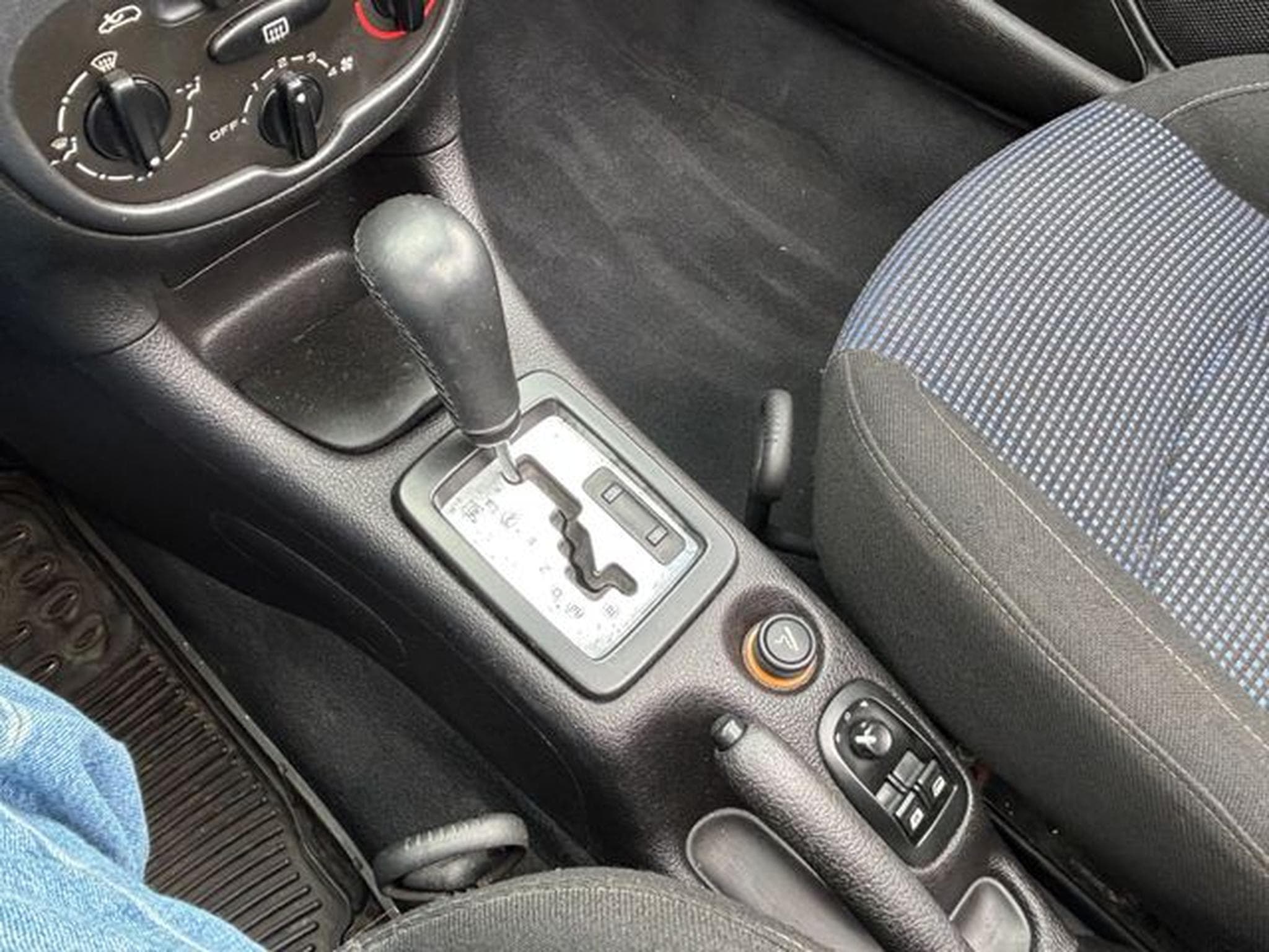 Peugeot 206 206 CC Sport 1.6 *Automatik* (2003) - Photo 12