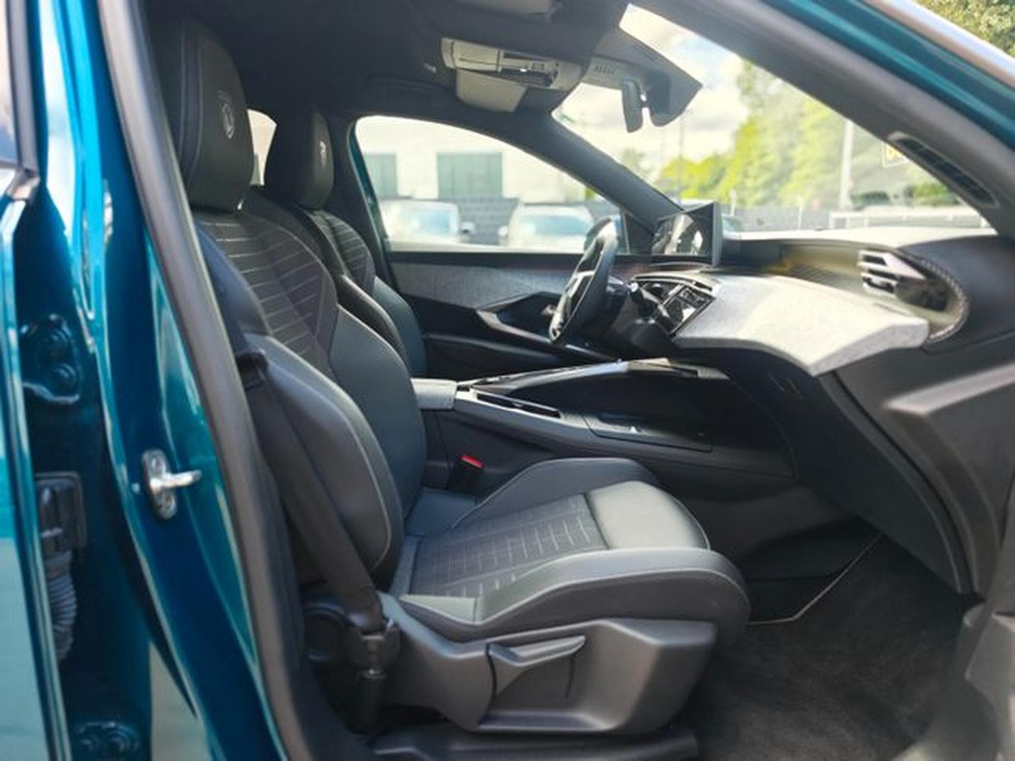 Peugeot 5008 5008 GT*APPLE CAR*NAVI*GARANTIE*7-SITZER*KAMERA* (2025) - Photo 14
