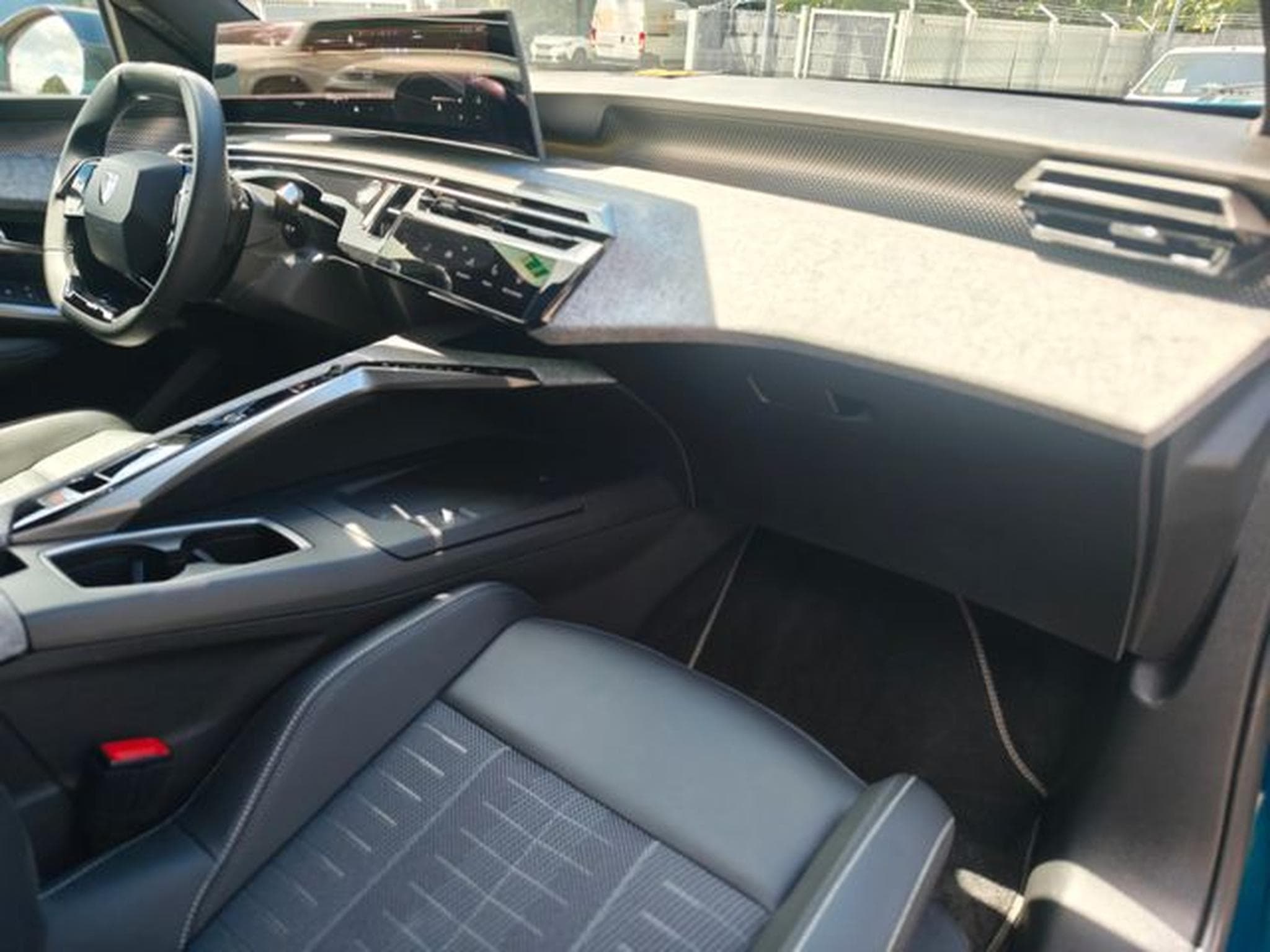 Peugeot 5008 5008 GT*APPLE CAR*NAVI*GARANTIE*7-SITZER*KAMERA* (2025) - Photo 15